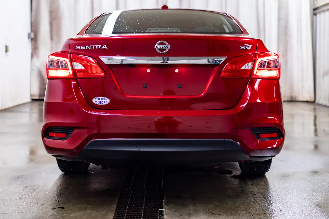 Nissan Sentra снимка Nissan Sentra