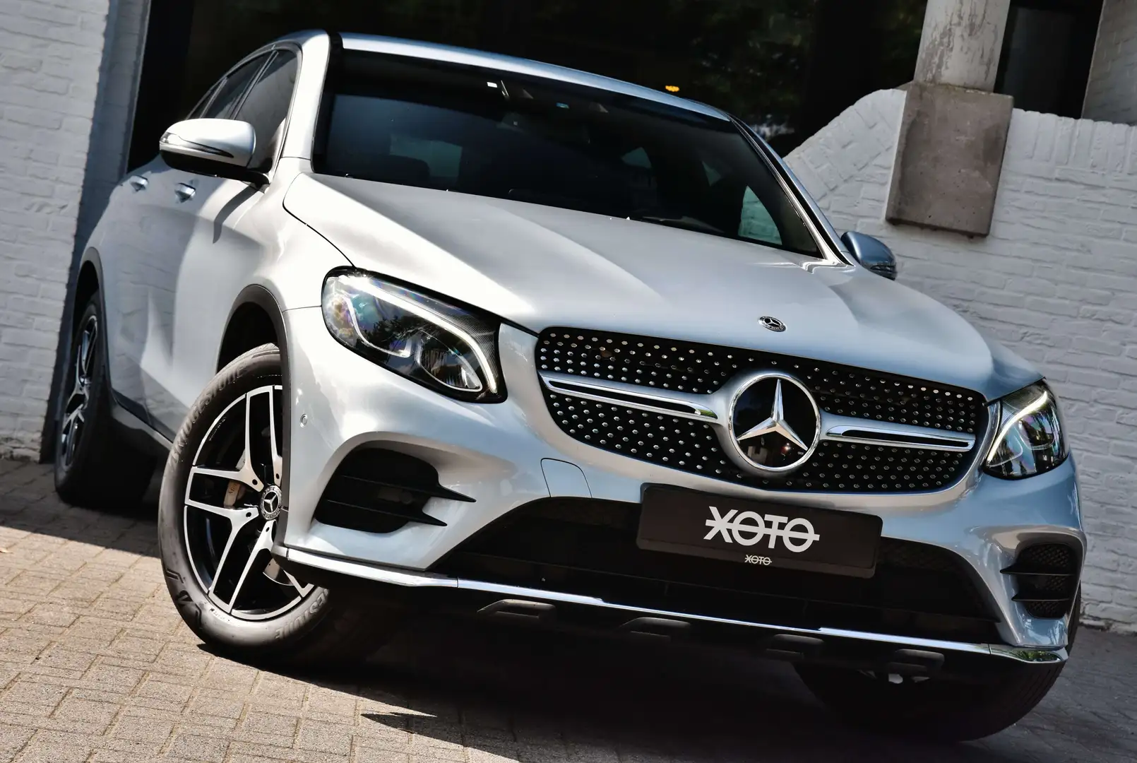 Mercedes-Benz GLC 250 D COUPE 4-MATIC AMG LINE *** TOP CONDITION *** Gris - 2