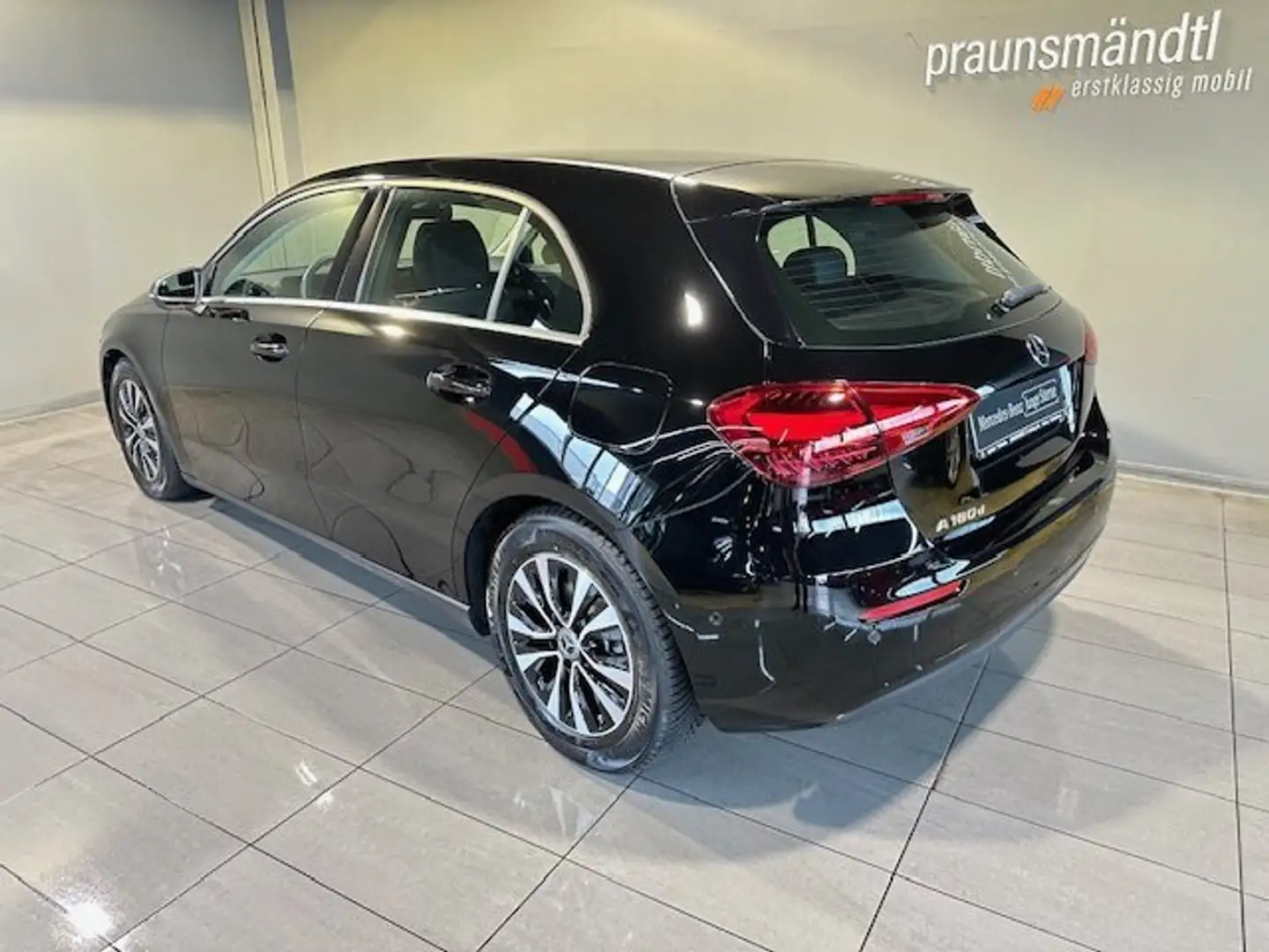Mercedes-Benz A 180 d 8G-DCT/MBUX/Parktronic/LED/SHZ/Kamera/16 Noir - 2