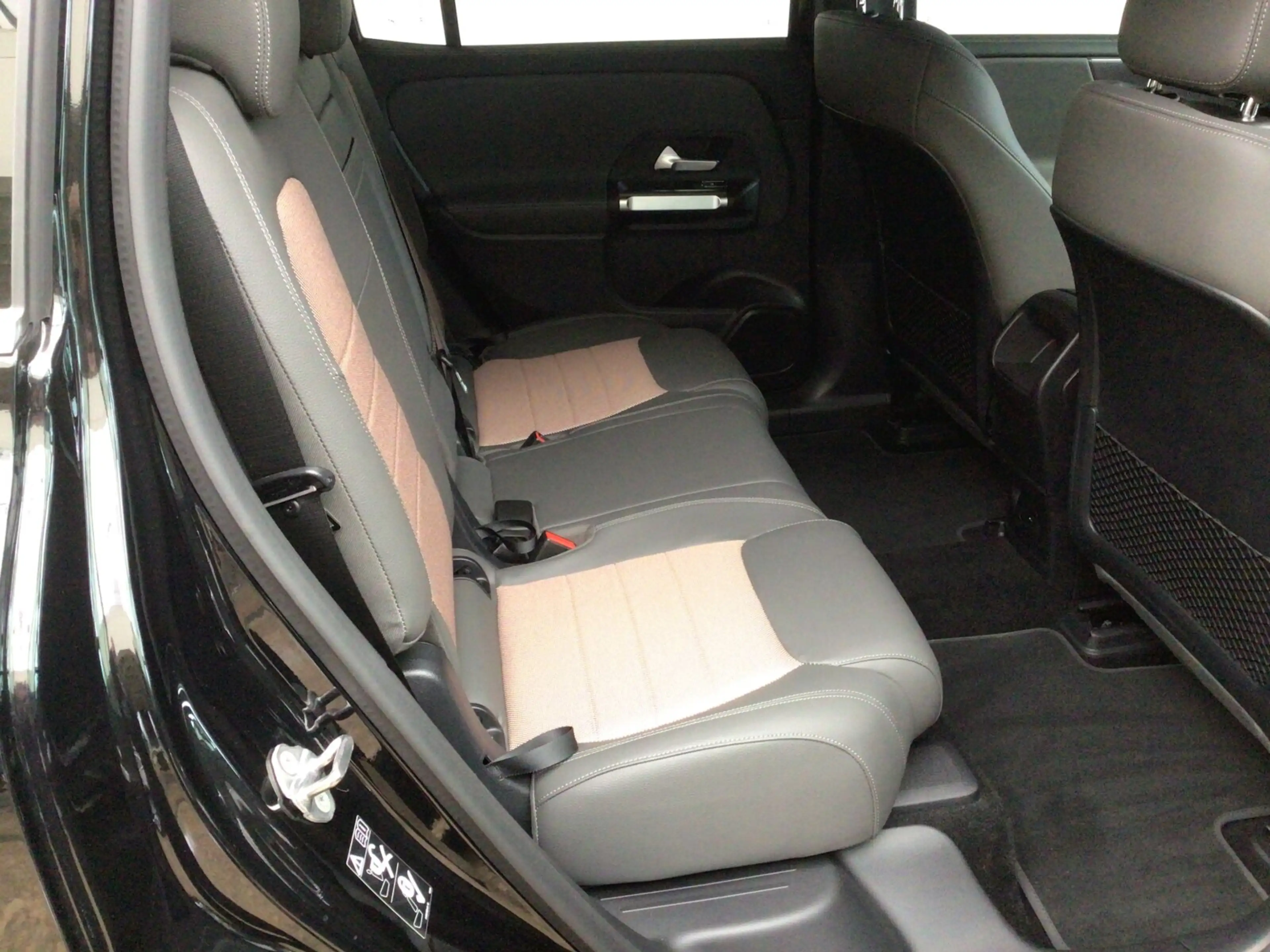 Mercedes-Benz EQB 350 EQB 350 4MATIC Advanced/Eletric Art/Totwinkel/LED — photo 13