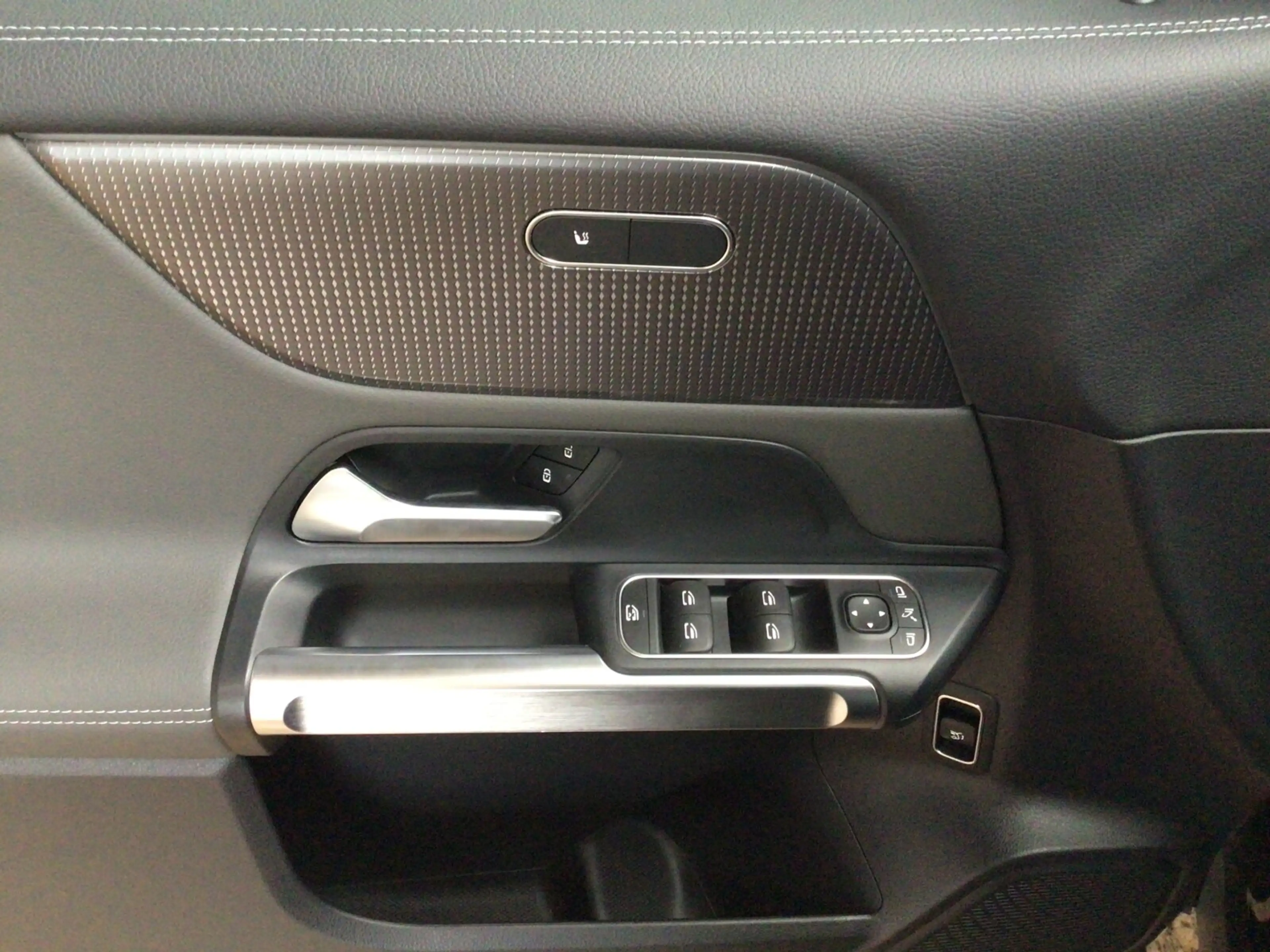 Mercedes-Benz EQB 350 EQB 350 4MATIC Advanced/Eletric Art/Totwinkel/LED — photo 14