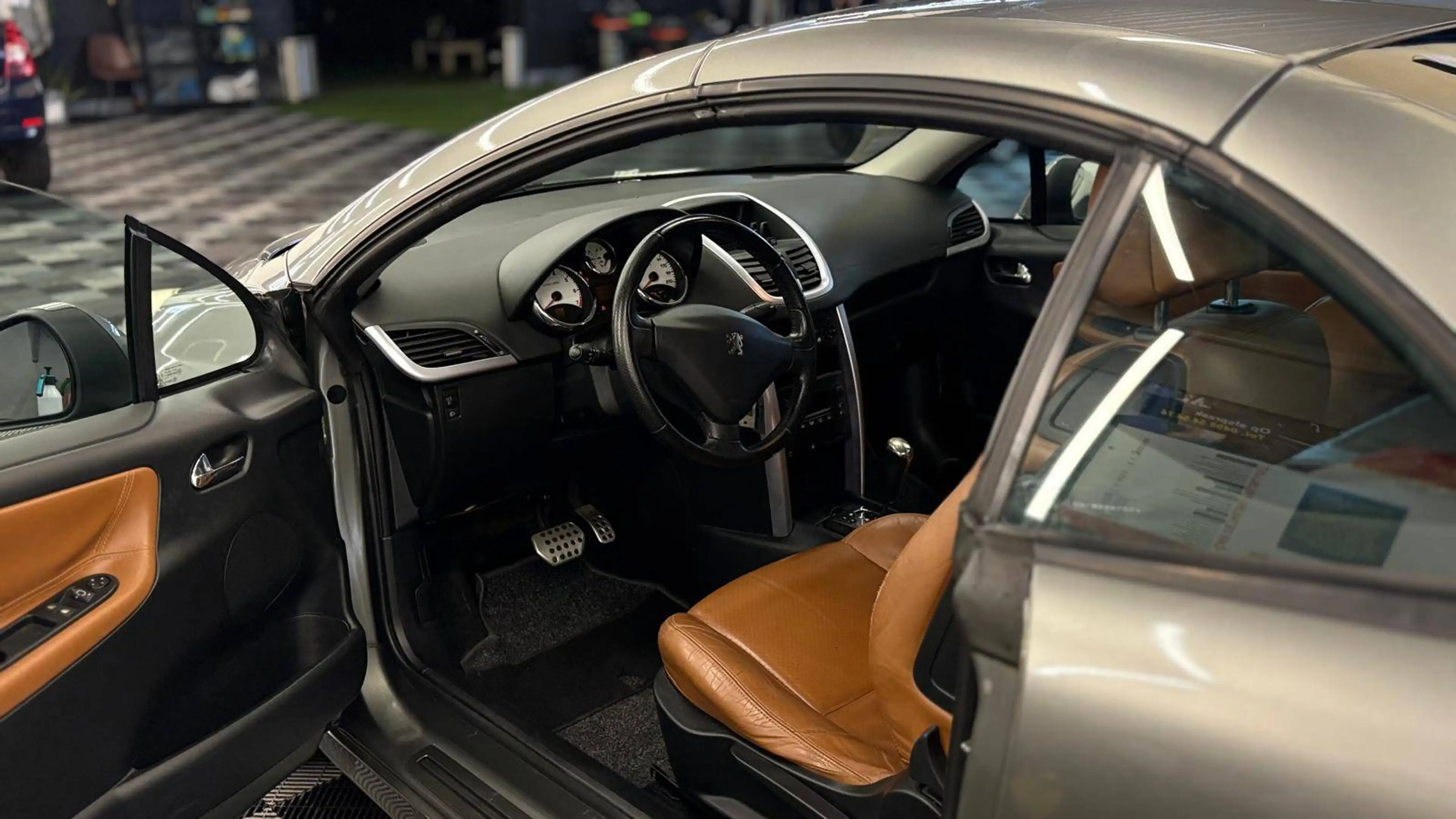 Peugeot 207 cc Cabrio 1.6i AUTOMATIQUE bj. 2007 135.189km — photo 13