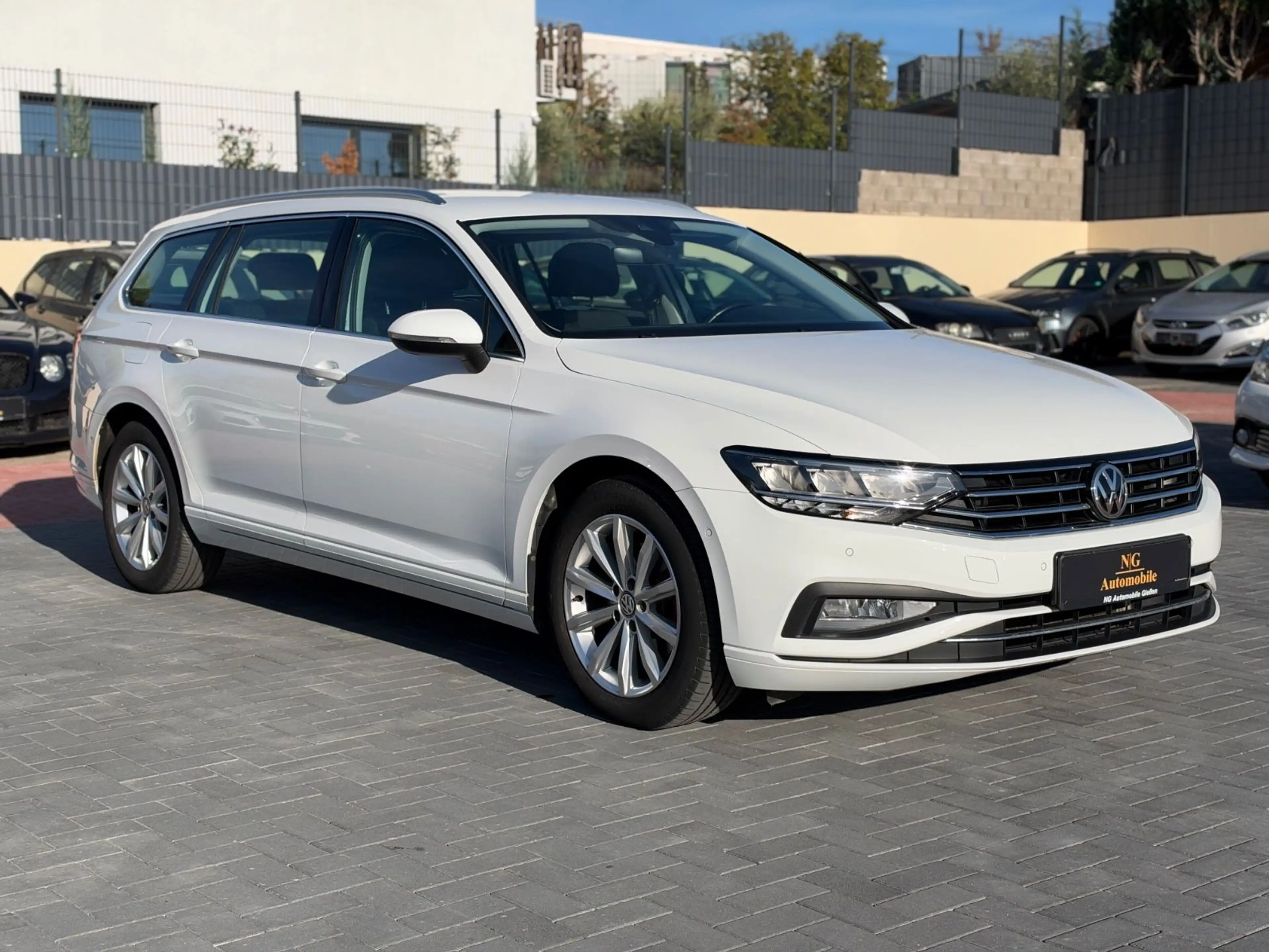 Volkswagen Passat Variant Business *Virtual*LED*Massage*AHK — photo 3