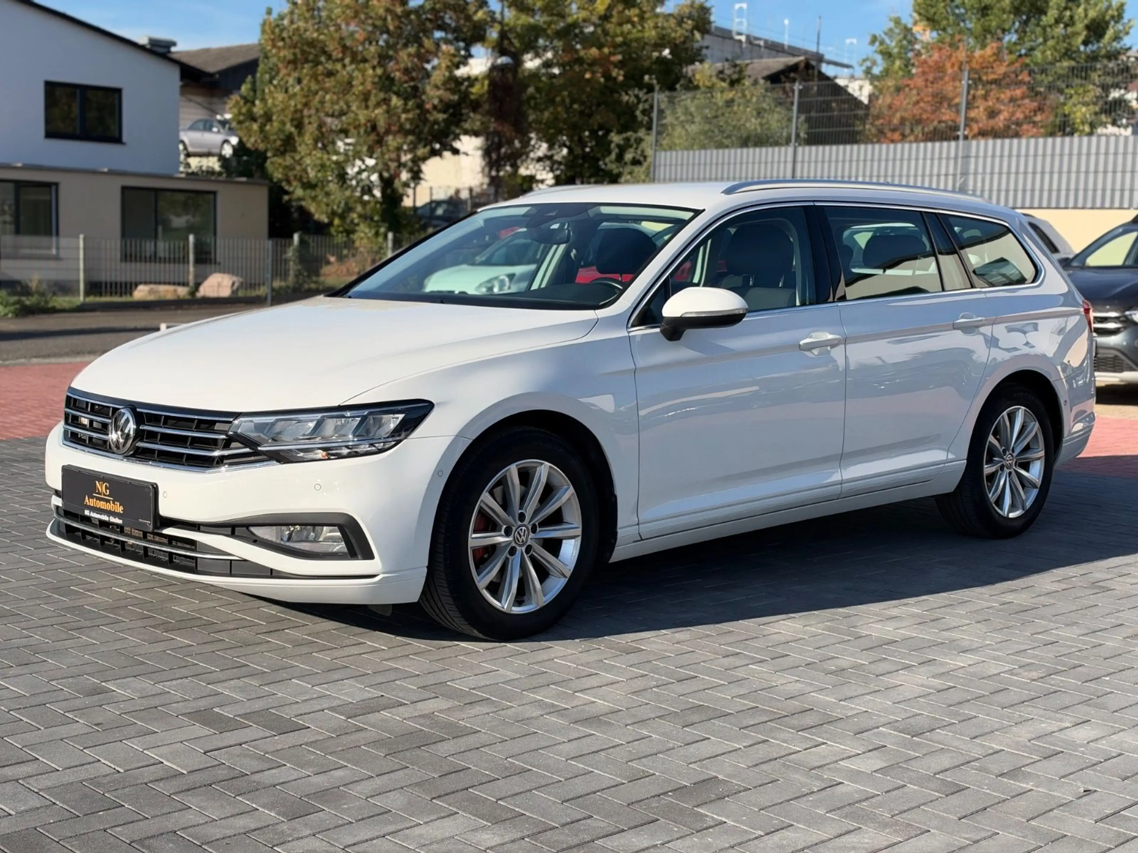 Volkswagen Passat Variant Business *Virtual*LED*Massage*AHK