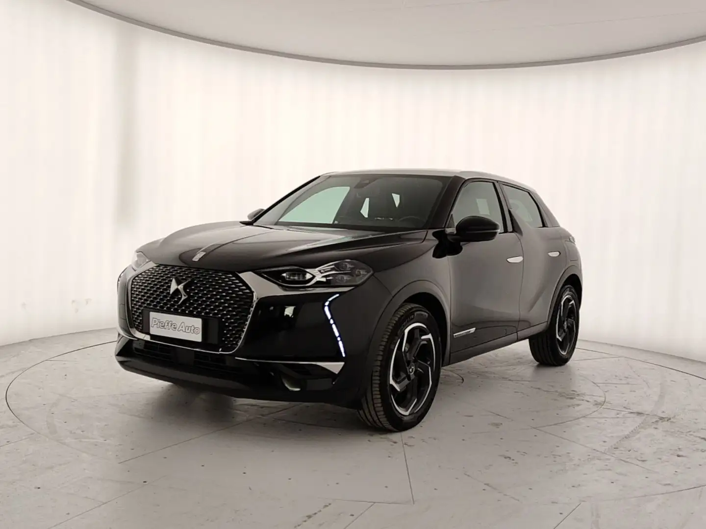 DS Automobiles DS 3 Crossback 3 Crossback - DS 3 Crossback BlueHDi 100 Business Nero - 1