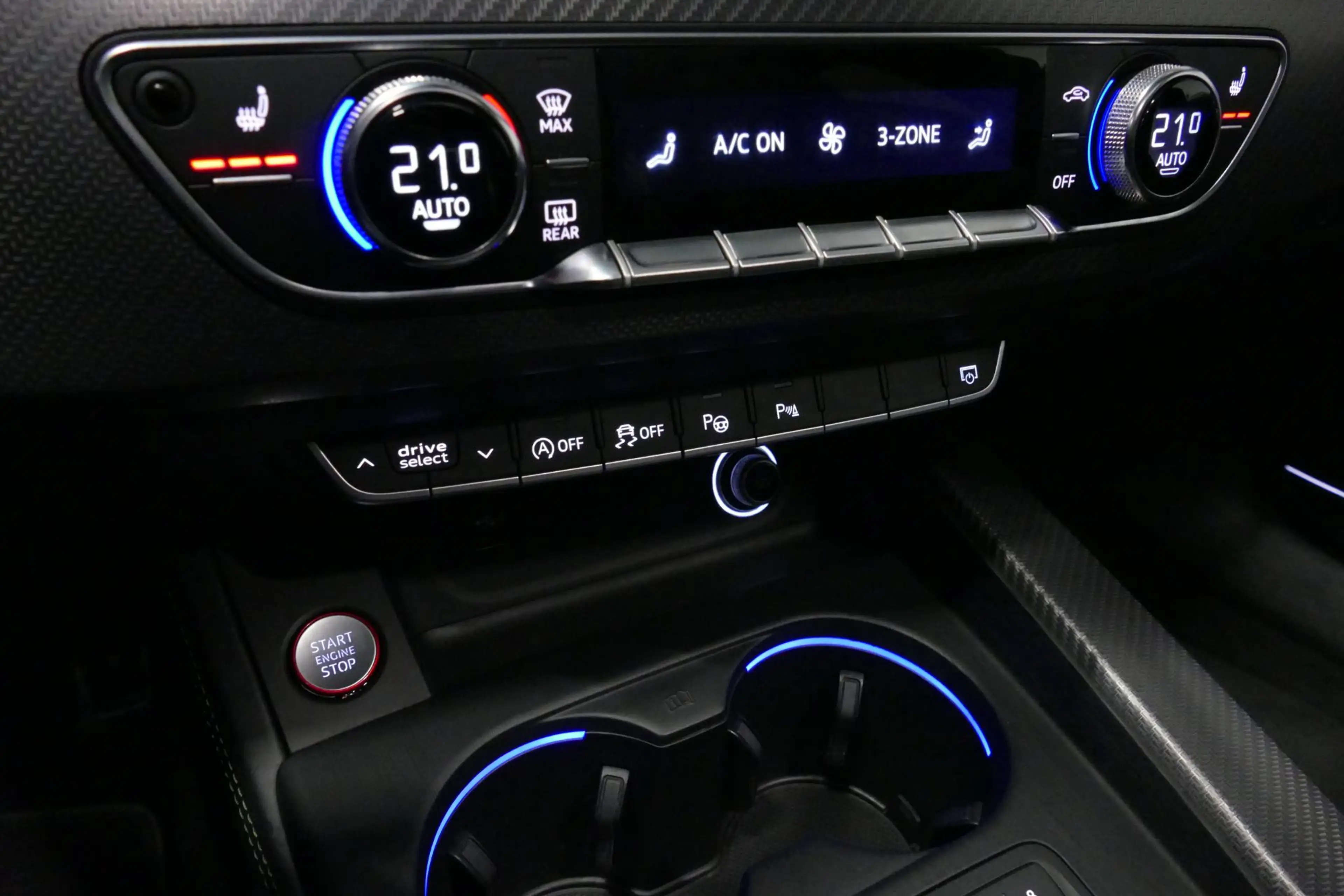 Audi RS4 A4 Avant 2.9 TFSI quattro / RS-Sportuitlaat / Pano — photo 9