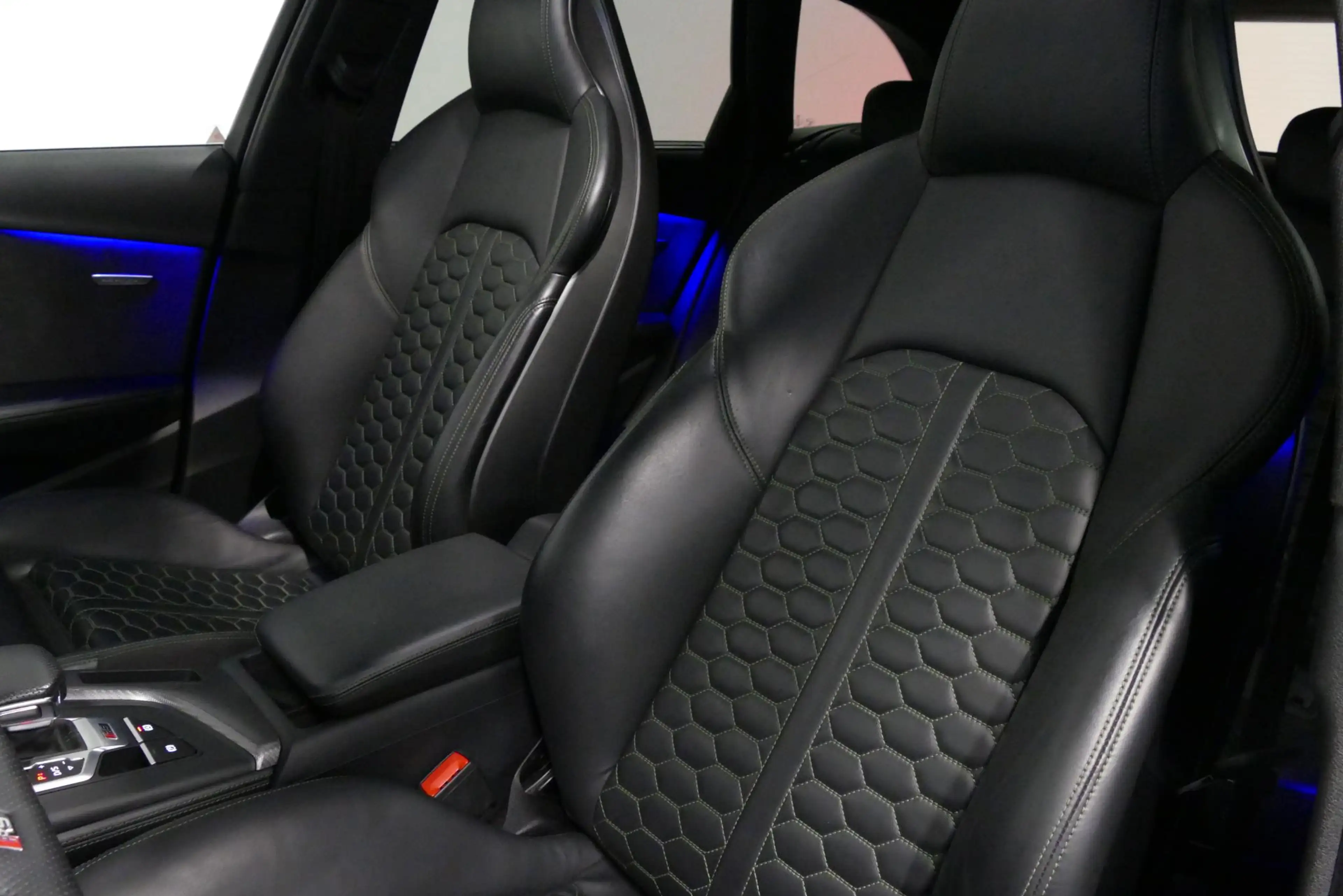 Audi RS4 A4 Avant 2.9 TFSI quattro / RS-Sportuitlaat / Pano — photo 7