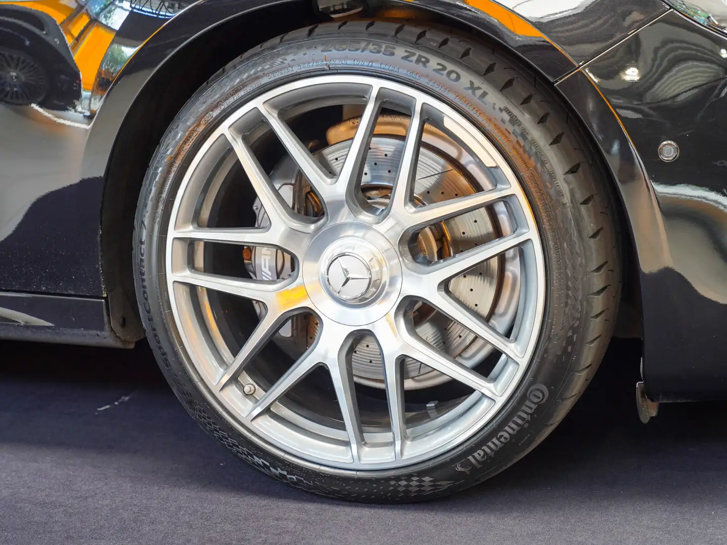 Mercedes-Benz E 63 AMG E 63 AMG 4M+ Carbon Schmiederäder Massage HeadUp Schwarz - 2