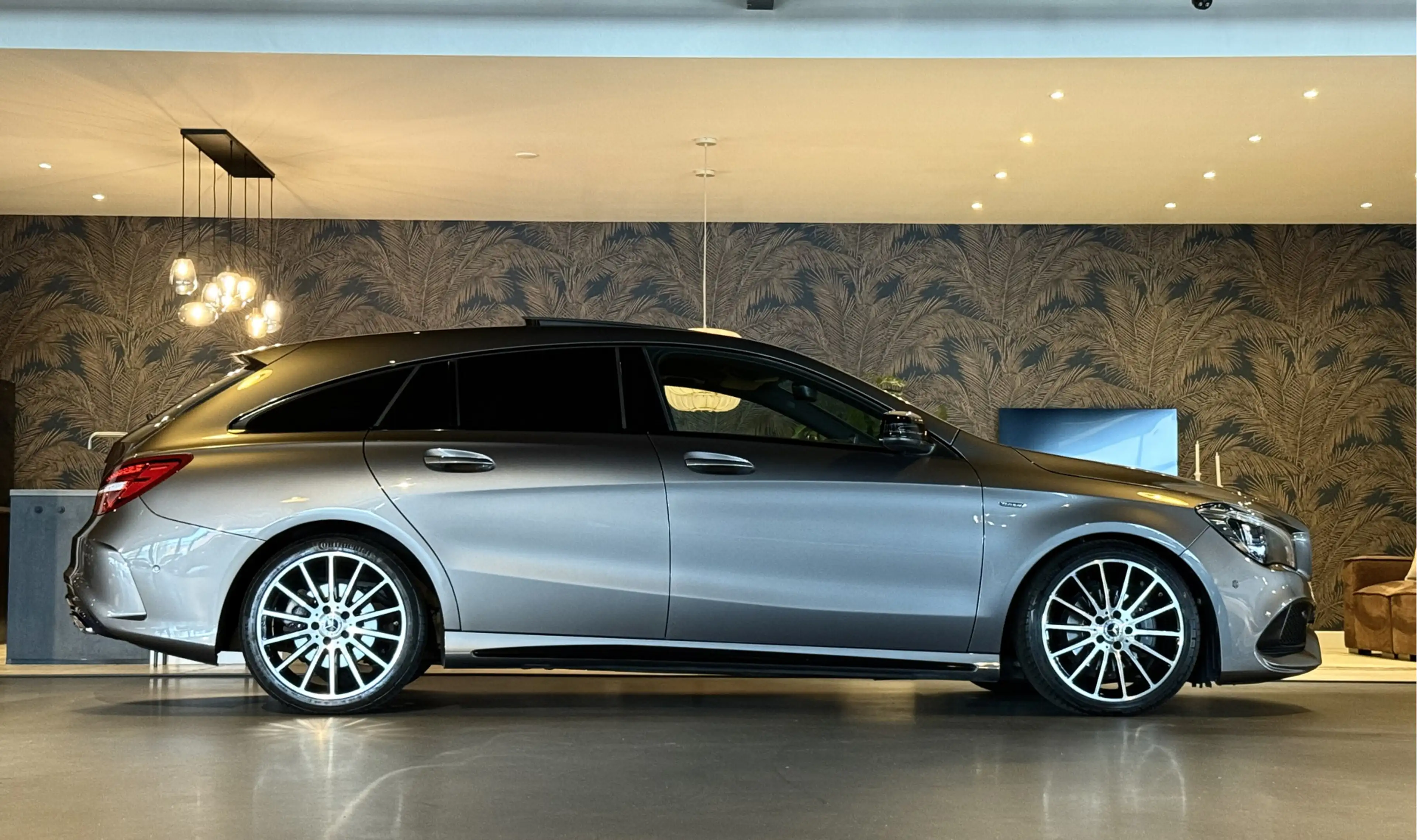 Mercedes-Benz CLA 200 Shooting Brake AMG I Edition I Pano I H&K — photo 39