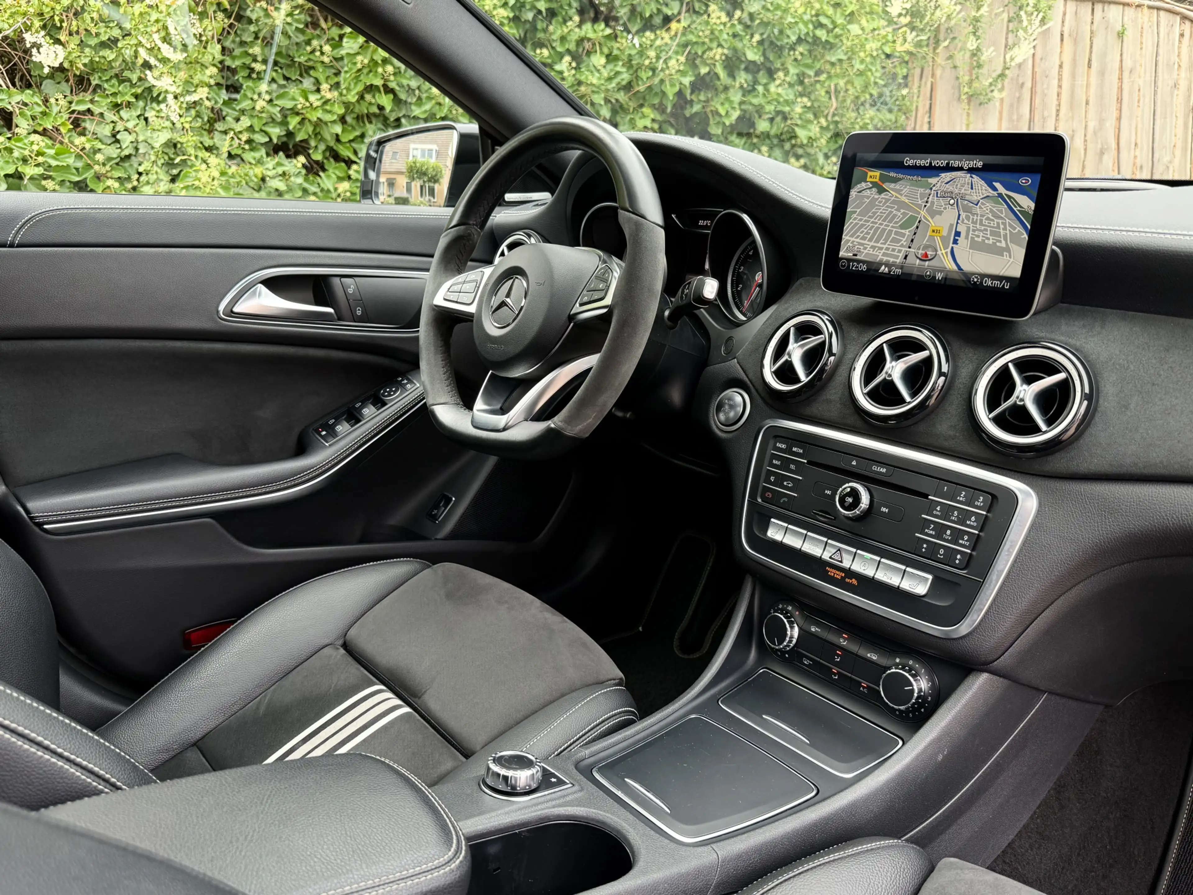 Mercedes-Benz CLA 200 Shooting Brake AMG I Edition I Pano I H&K — photo 26