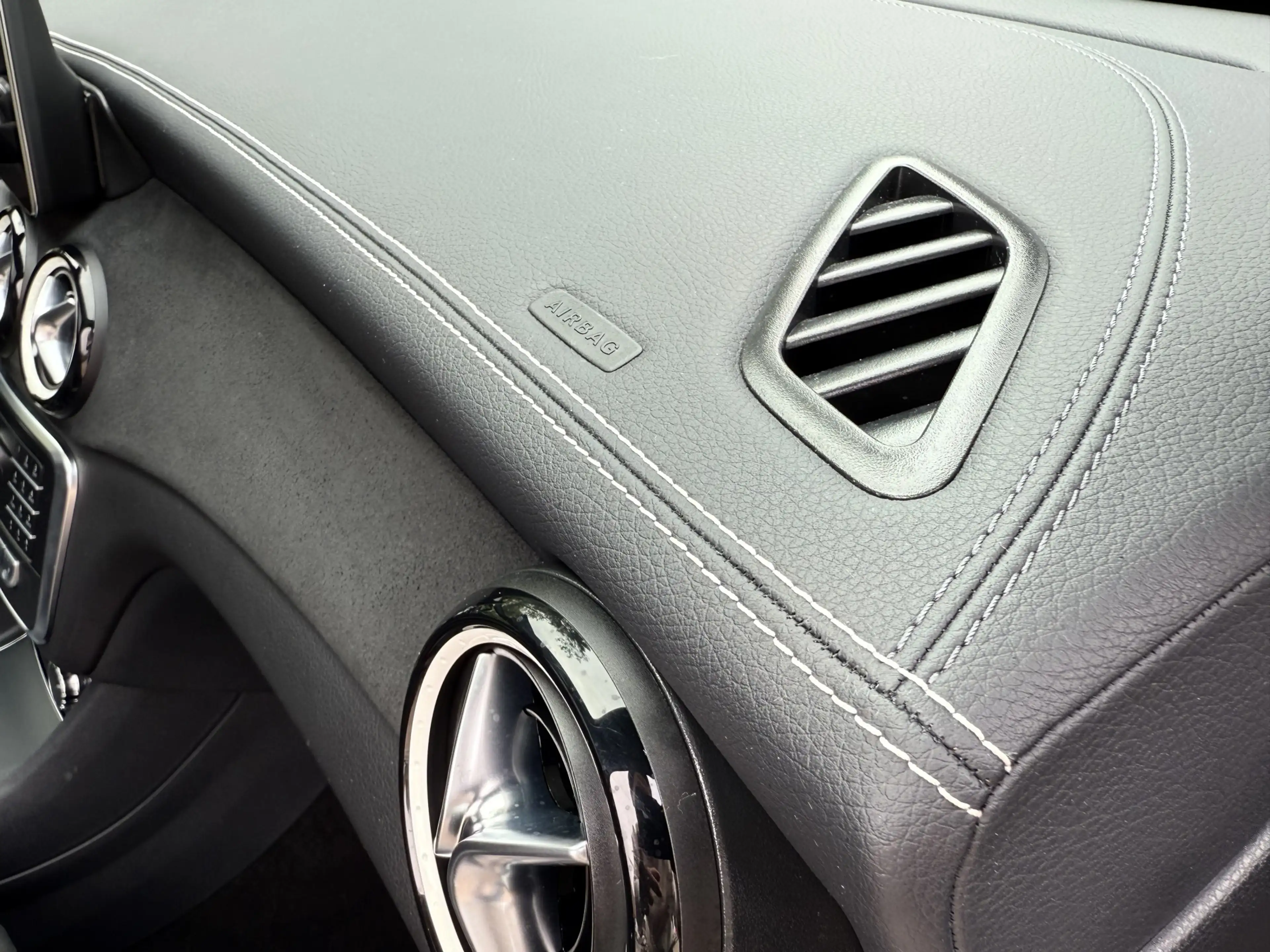 Mercedes-Benz CLA 200 Shooting Brake AMG I Edition I Pano I H&K — photo 27