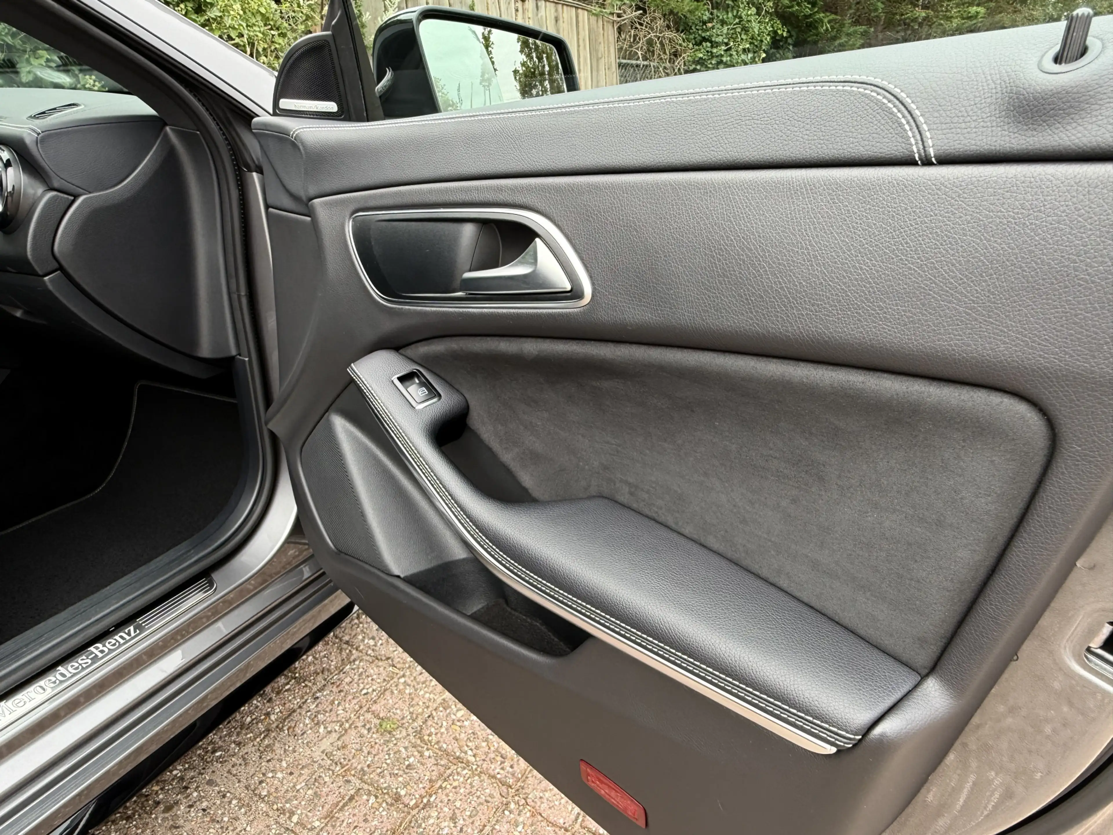 Mercedes-Benz CLA 200 Shooting Brake AMG I Edition I Pano I H&K — photo 29