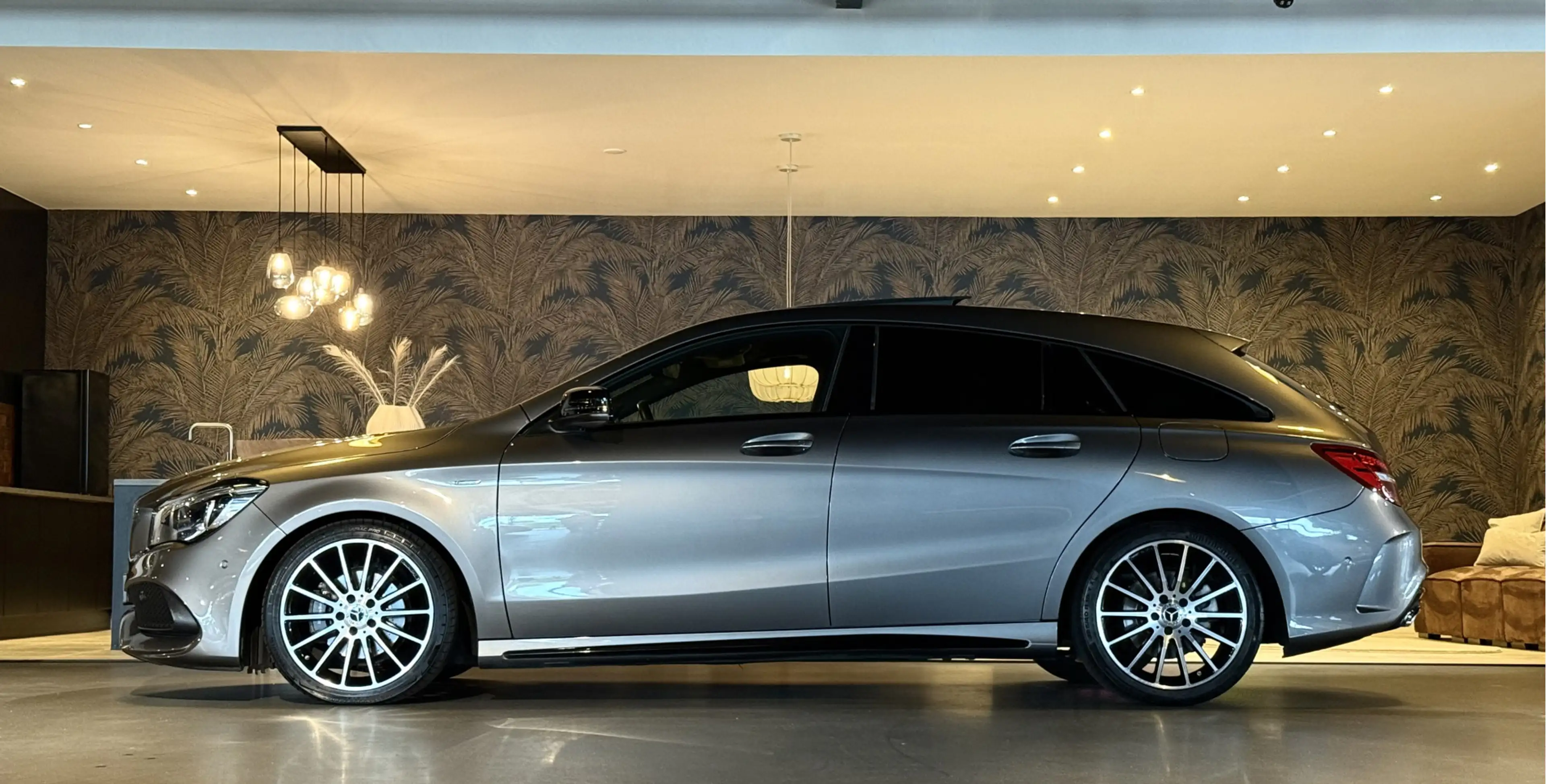 Mercedes-Benz CLA 200 Shooting Brake AMG I Edition I Pano I H&K — photo 37