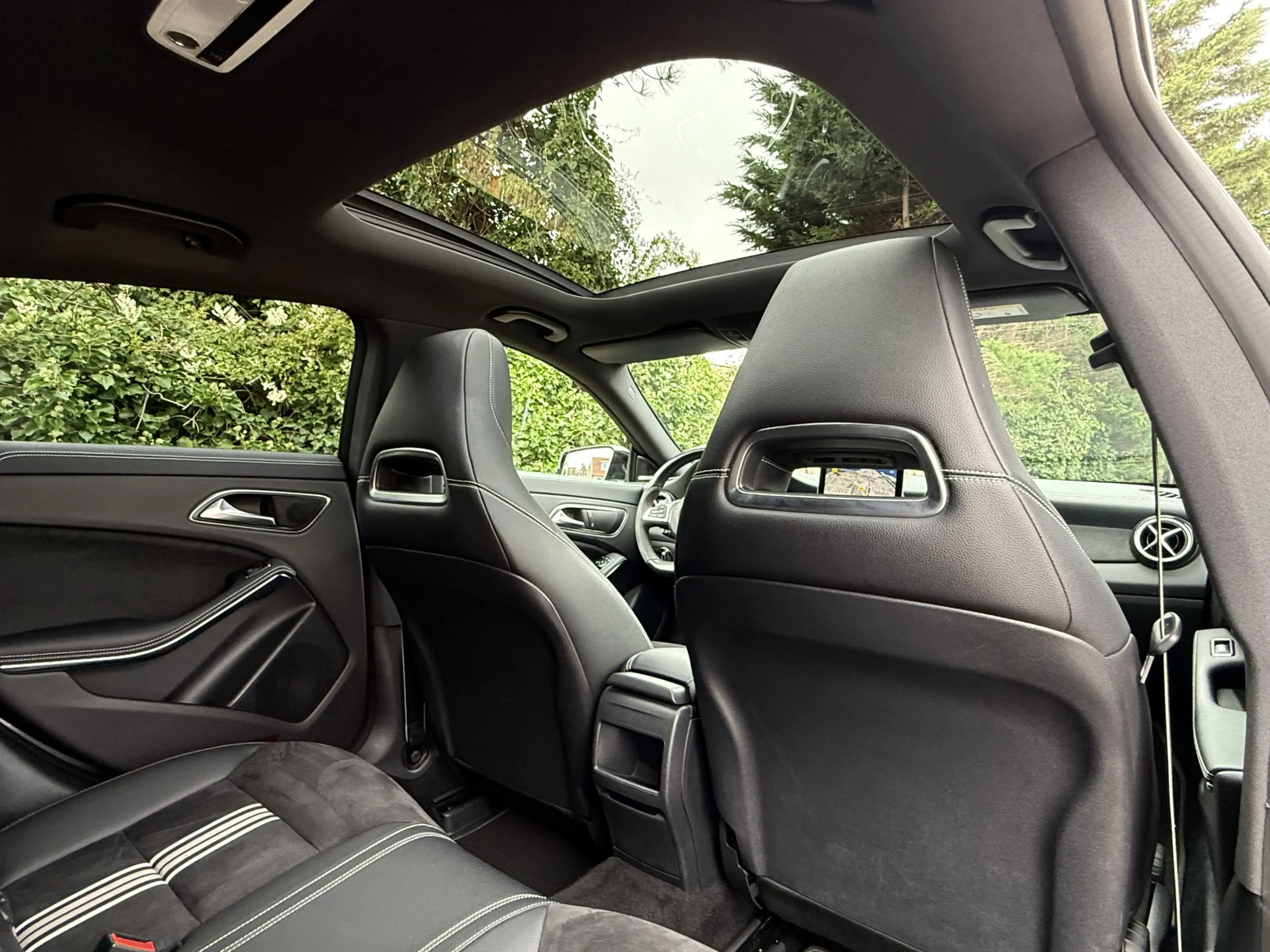 Mercedes-Benz CLA 200 Shooting Brake AMG I Edition I Pano I H&K — photo 34