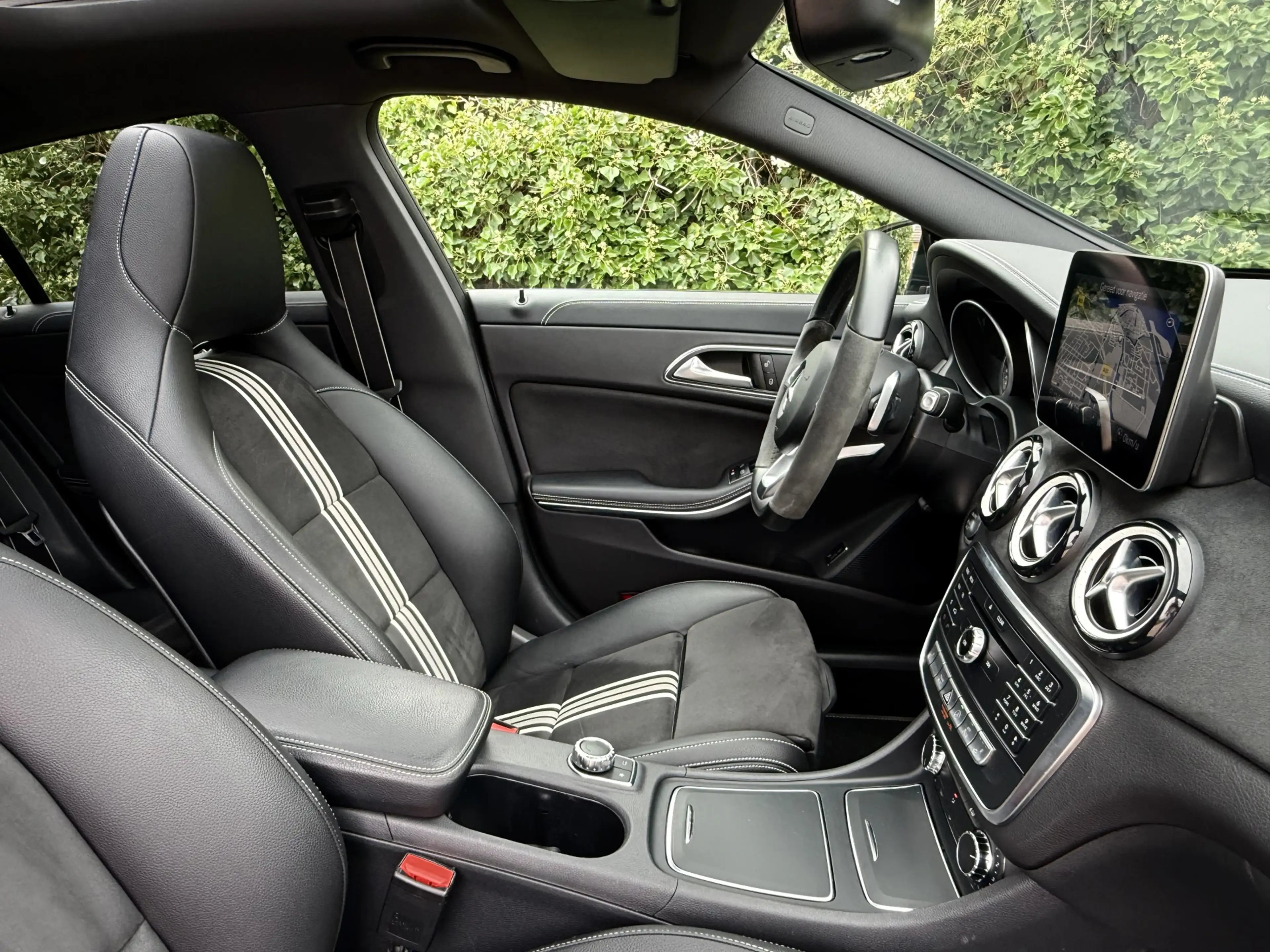 Mercedes-Benz CLA 200 Shooting Brake AMG I Edition I Pano I H&K — photo 28