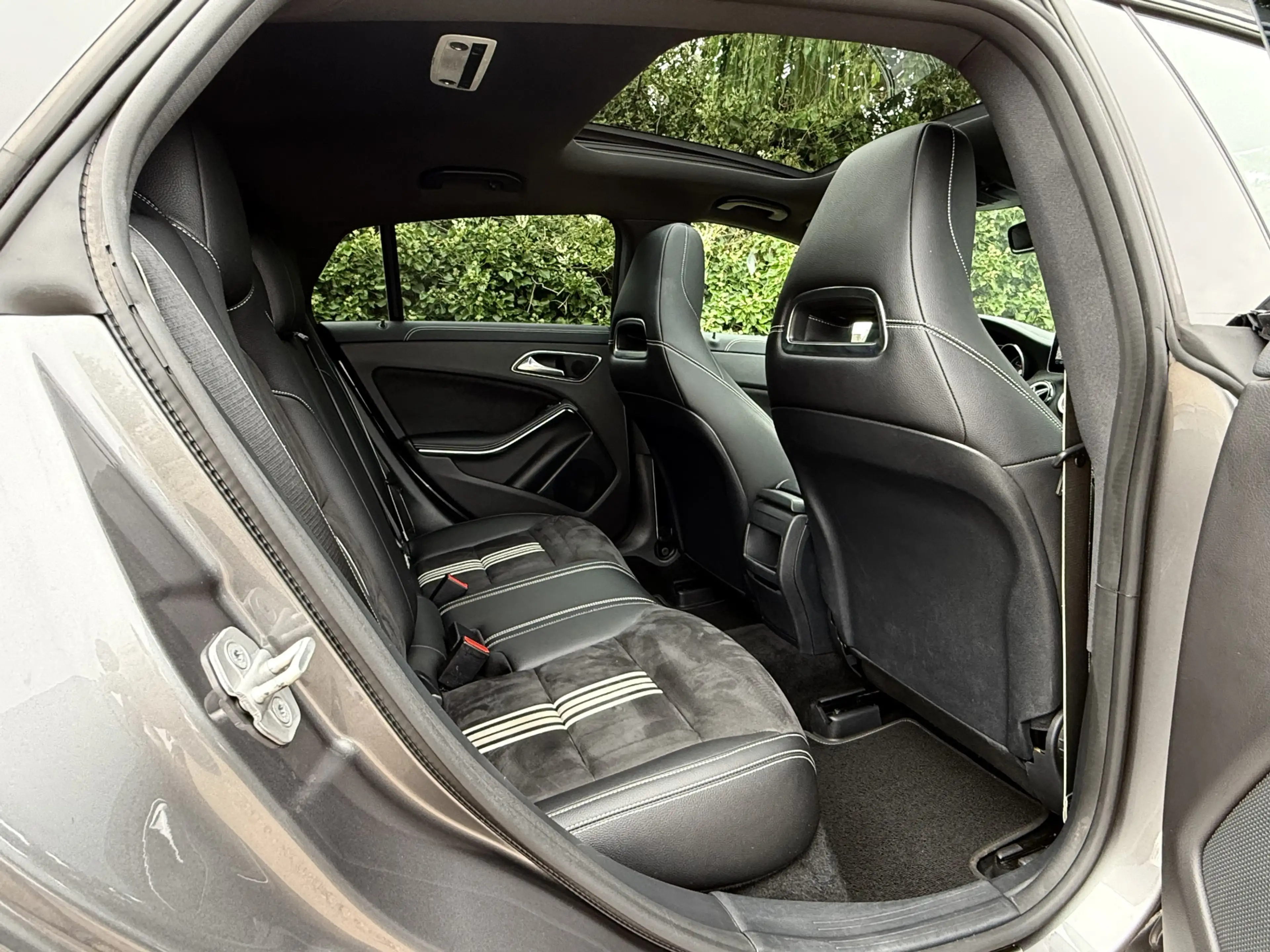 Mercedes-Benz CLA 200 Shooting Brake AMG I Edition I Pano I H&K — photo 33