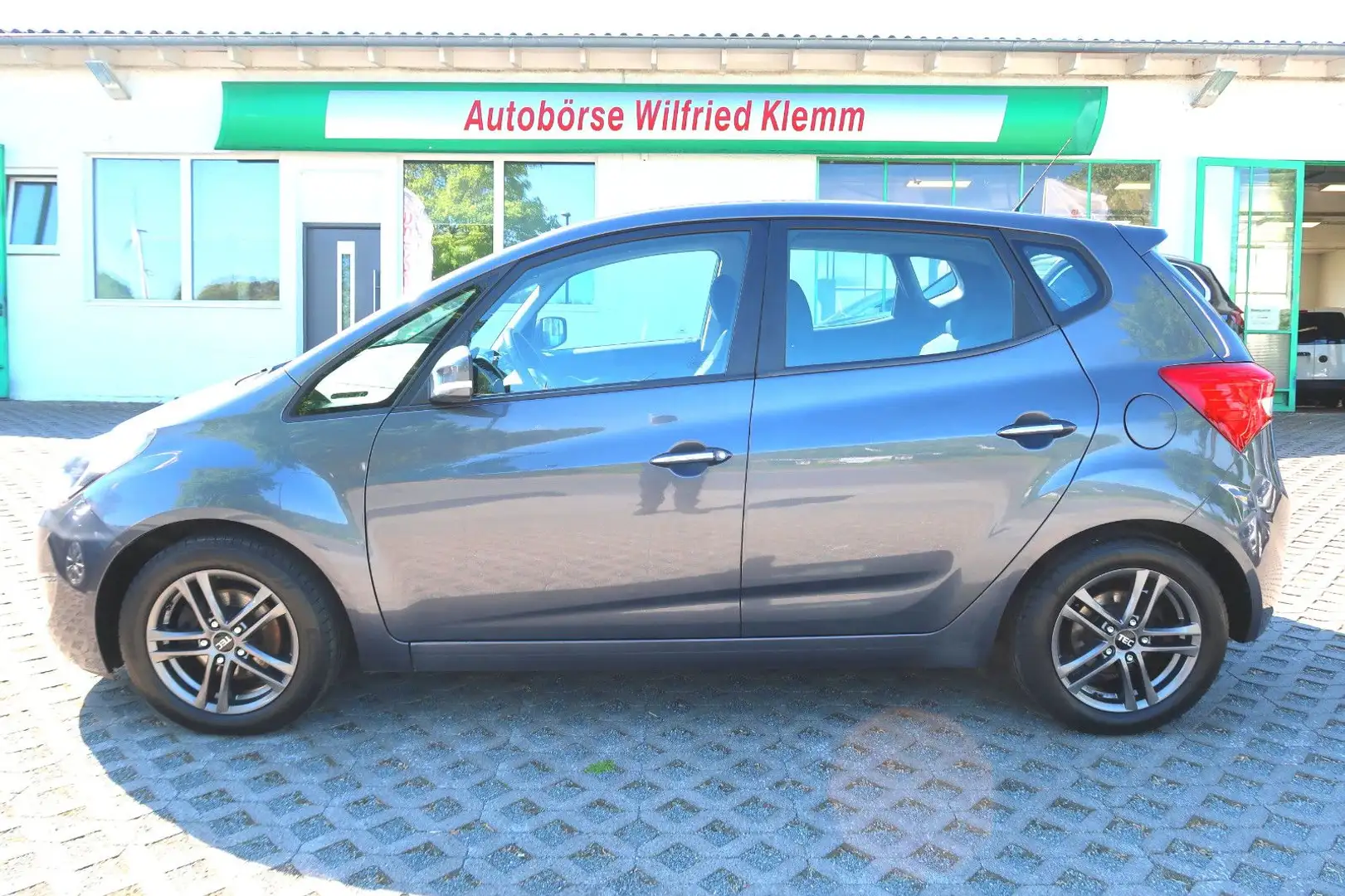 Hyundai iX20 "Style"Alu"Klimatr"Sitzh"Tempm"Lenkrh"1HdShh Grau - 1