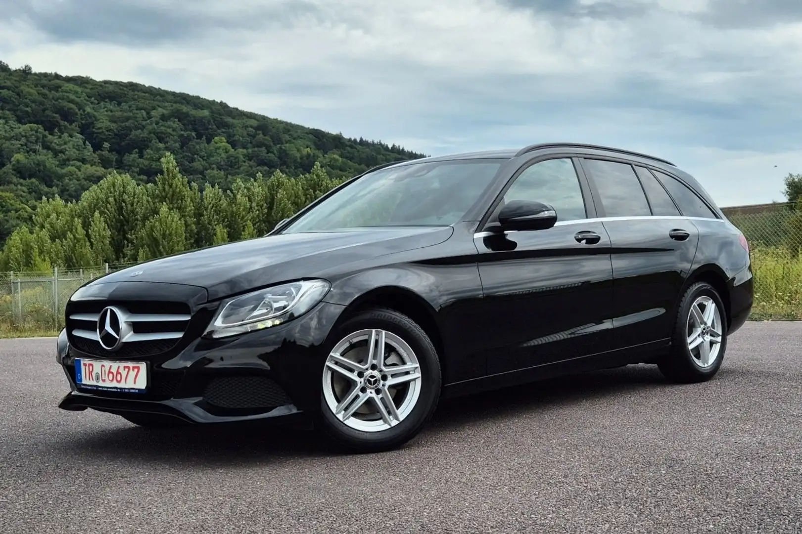 Mercedes-Benz C 200 d  T-Modell, Navigation. Schwarz - 1