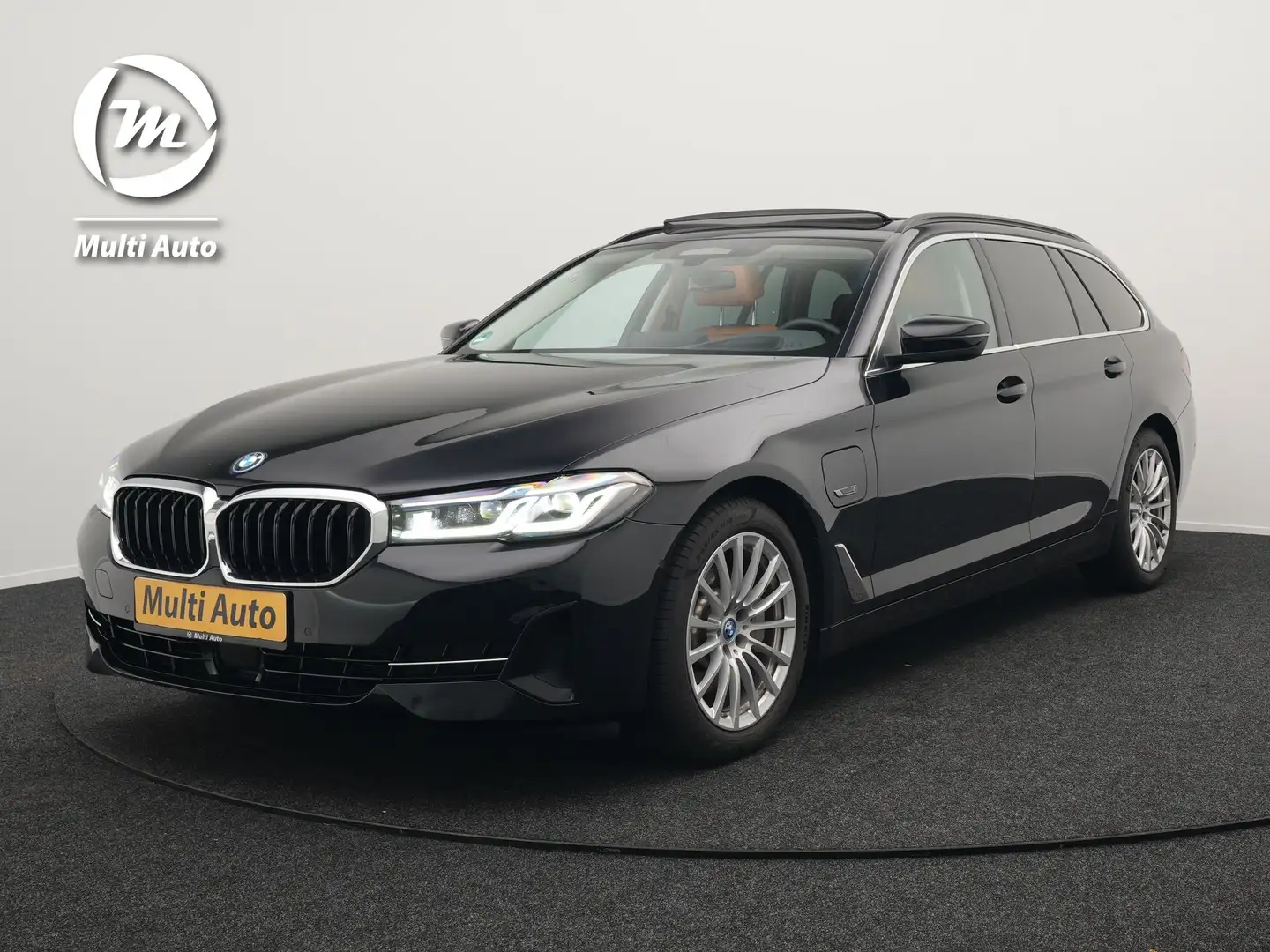 BMW 530 5-serie Touring 530e xDrive High Executive Plug In Czarny - 1