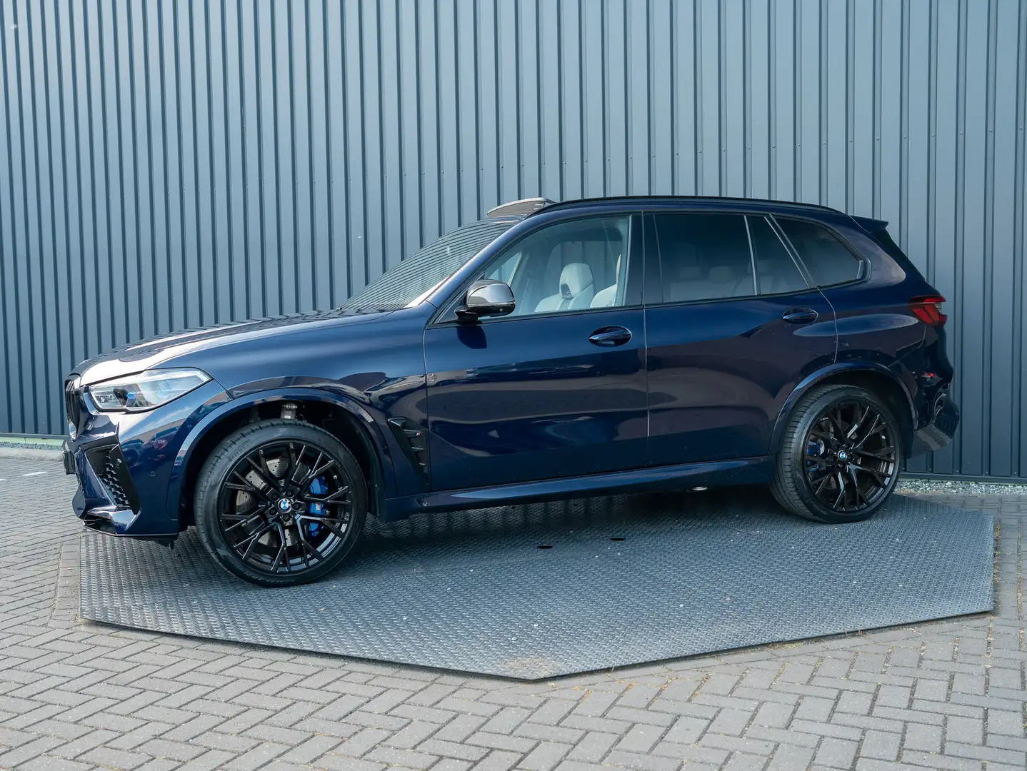 BMW X5 M Competition | Laser | SkyLounge Pano | HUD | Bower Bleu - 2