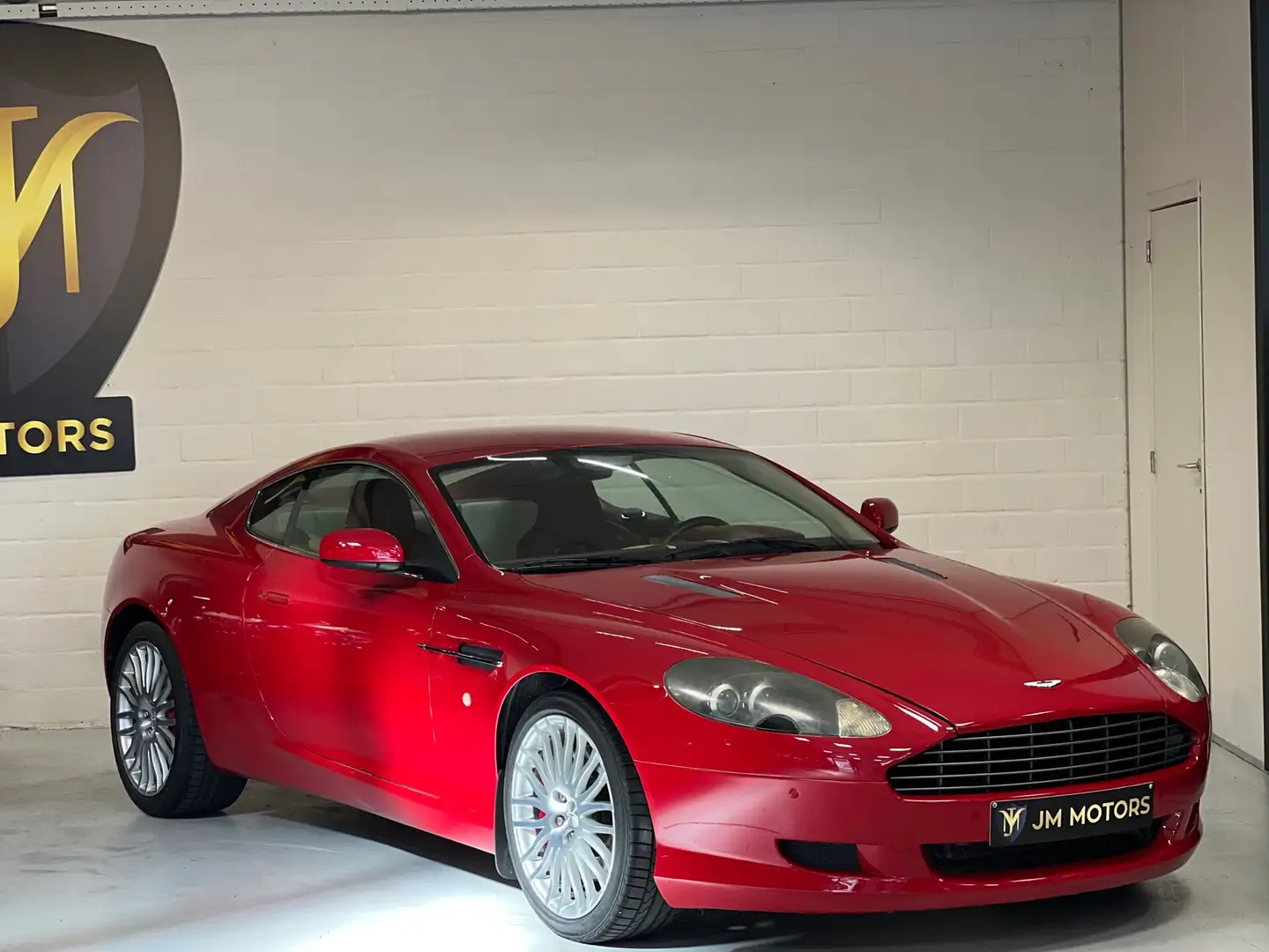 Aston Martin DB9 5.9i V12 Coupe Touchtronic Red - 2