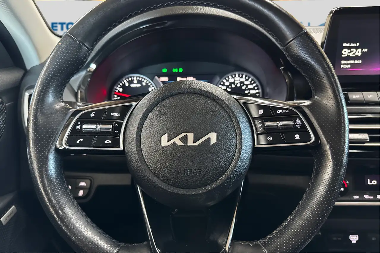 Kia Seltos photo Kia Seltos