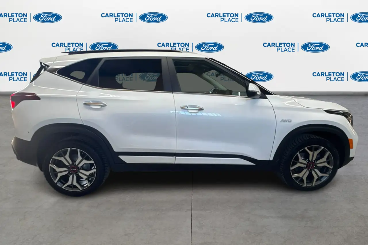 Kia Seltos photo Kia Seltos
