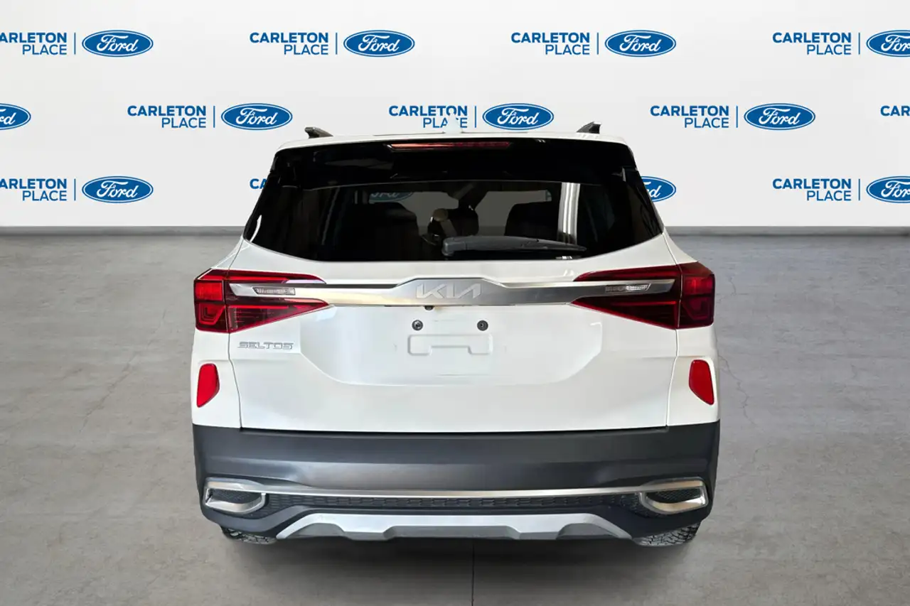 Kia Seltos photo Kia Seltos