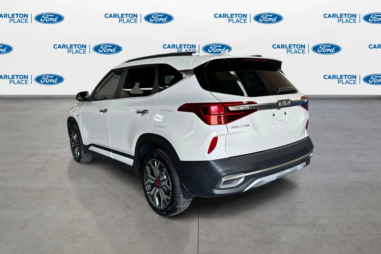 Kia Seltos photo Kia Seltos
