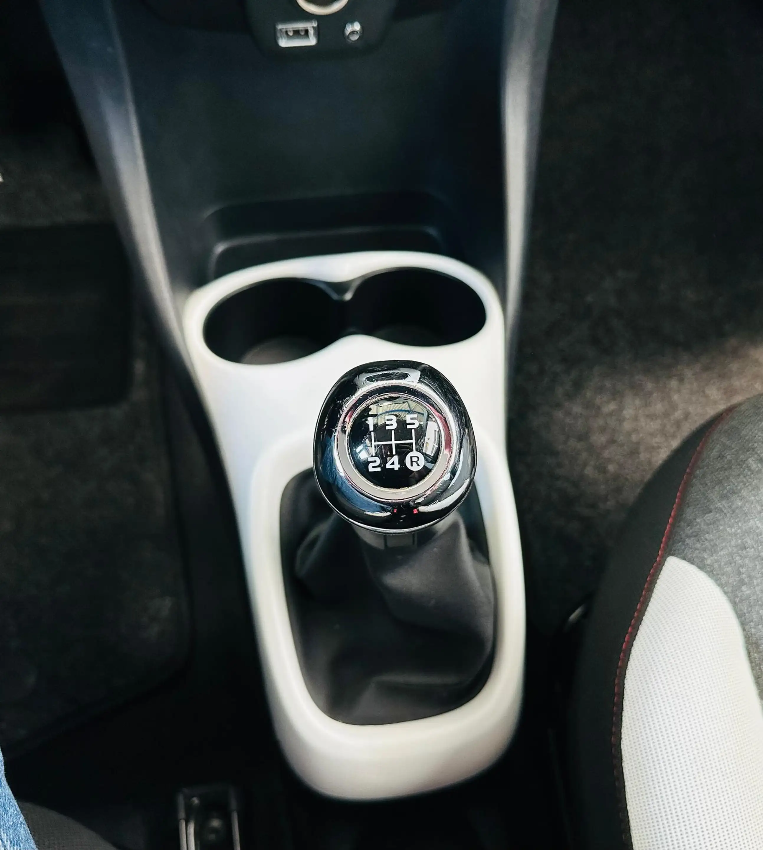 Citroen C1 1.0 VTi Millenium Klima CarPlay Tempomat — photo 7