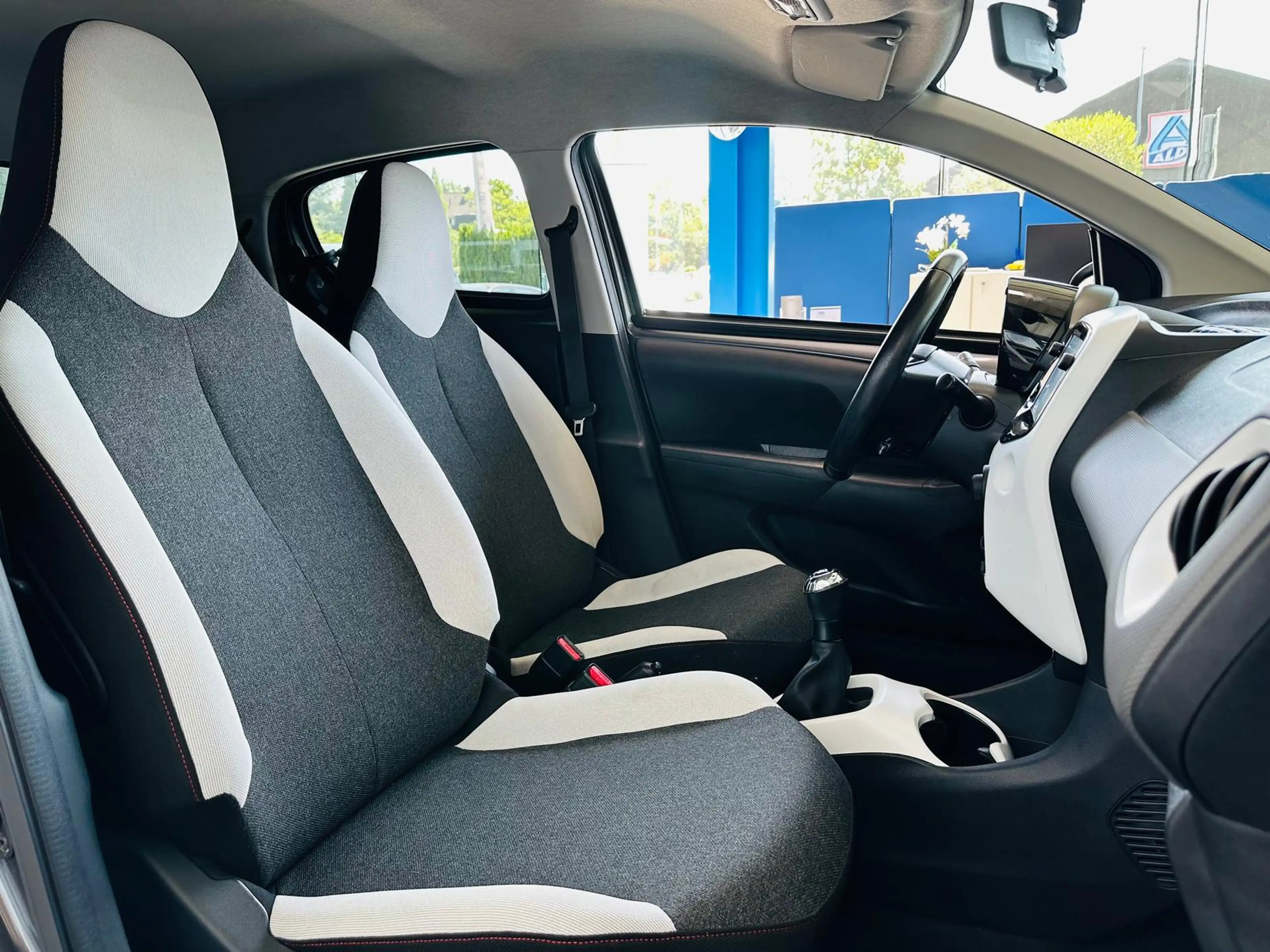 Citroen C1 1.0 VTi Millenium Klima CarPlay Tempomat — photo 10