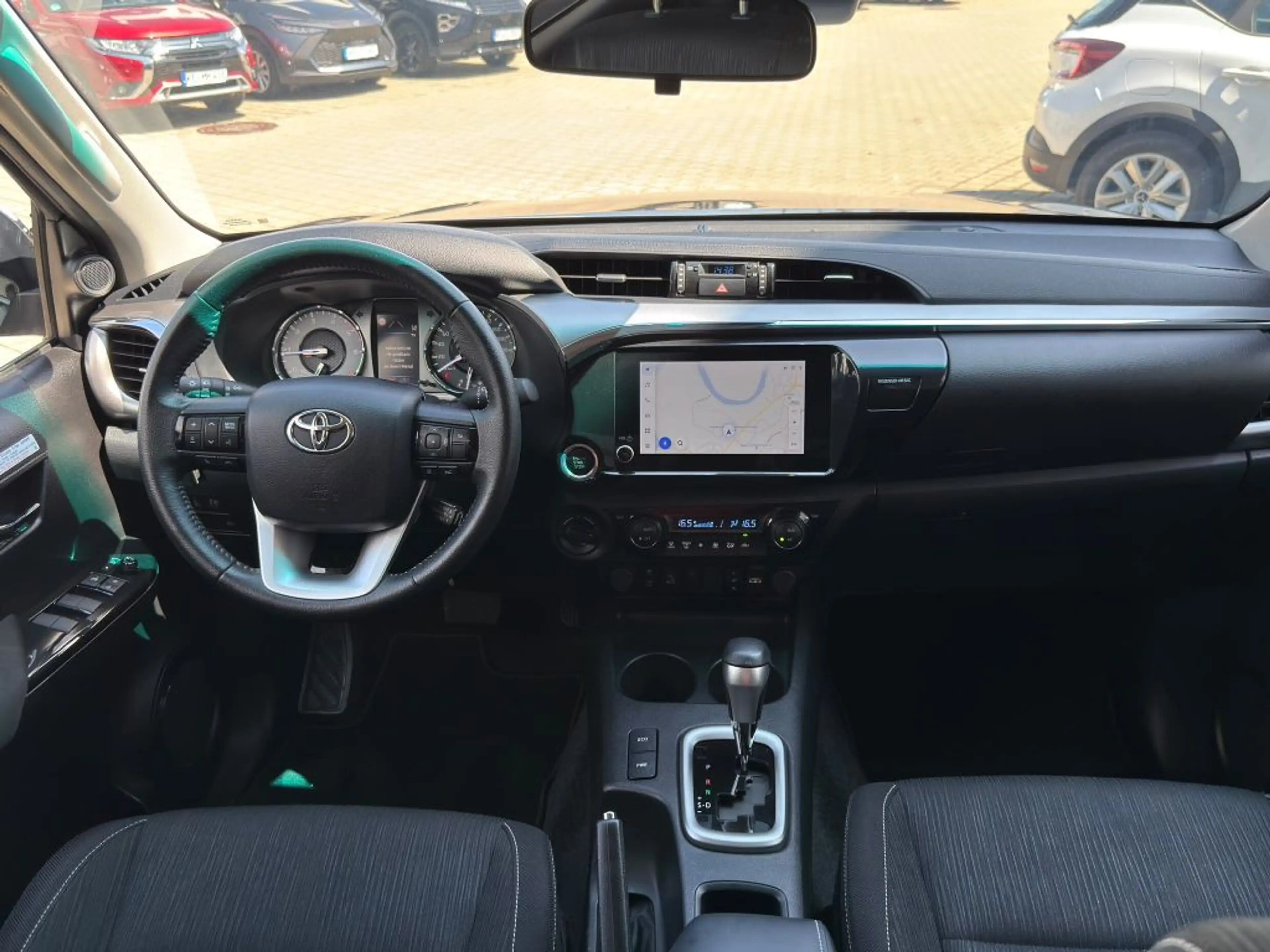 Toyota Hilux 4x4 Double Cab Autm. Comfort — photo 8
