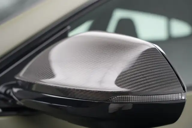 Lamborghini Urus view 9