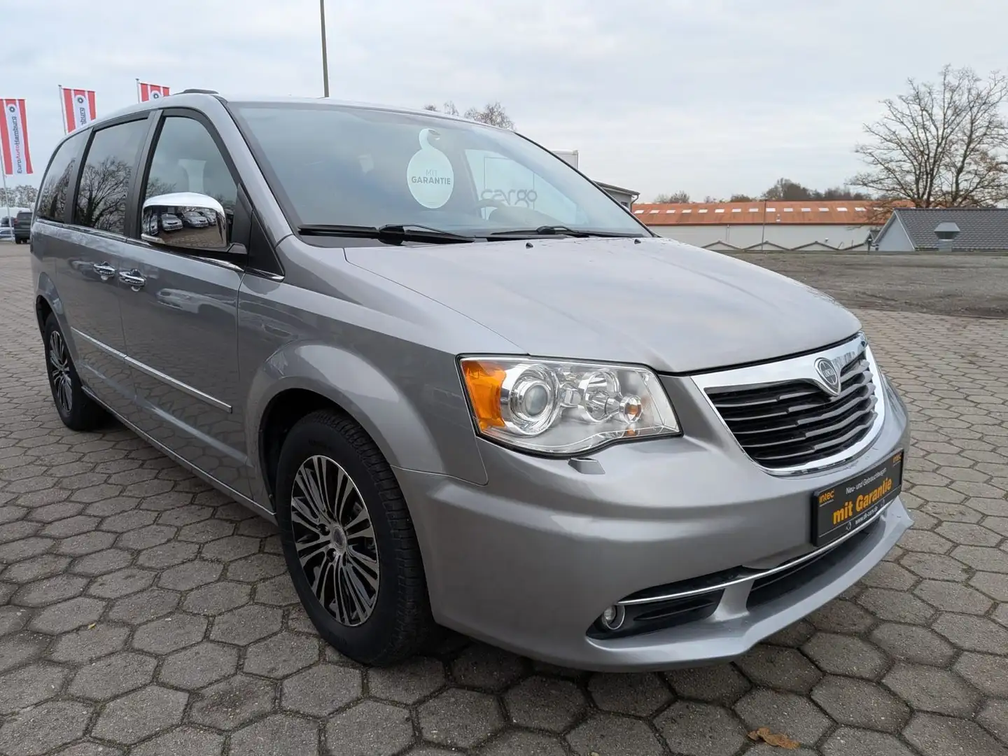 Lancia Voyager S 2.8 CRD DVD 7-Sitze TÜV Neu+Garantie Silber - 2