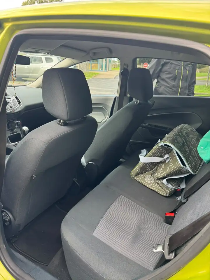 Ford Fiesta 5 portes — photo 17