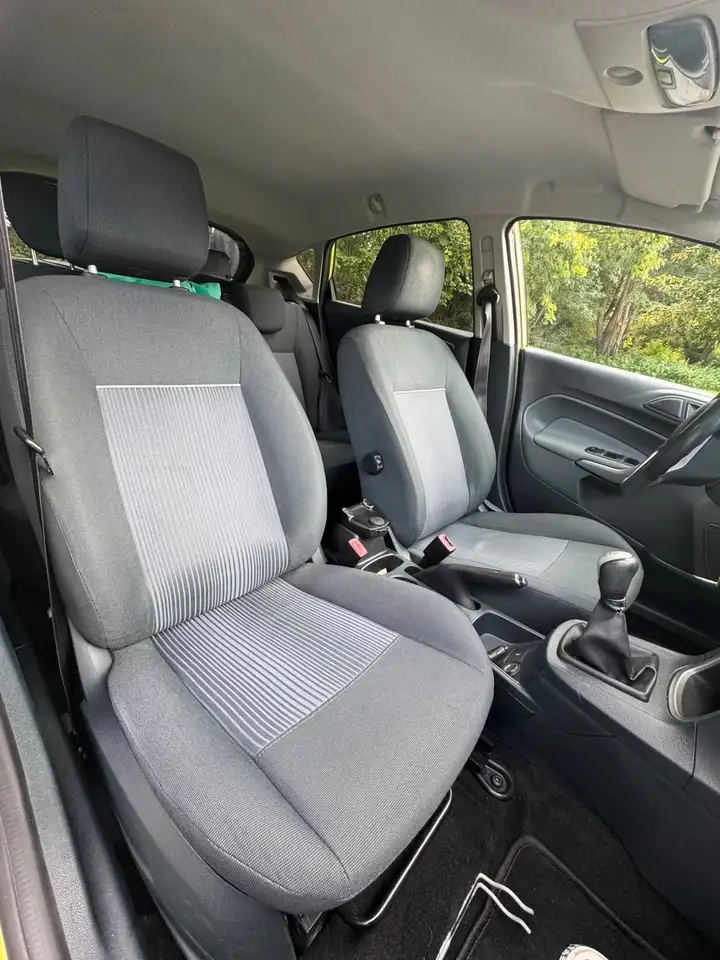 Ford Fiesta 5 portes — photo 14