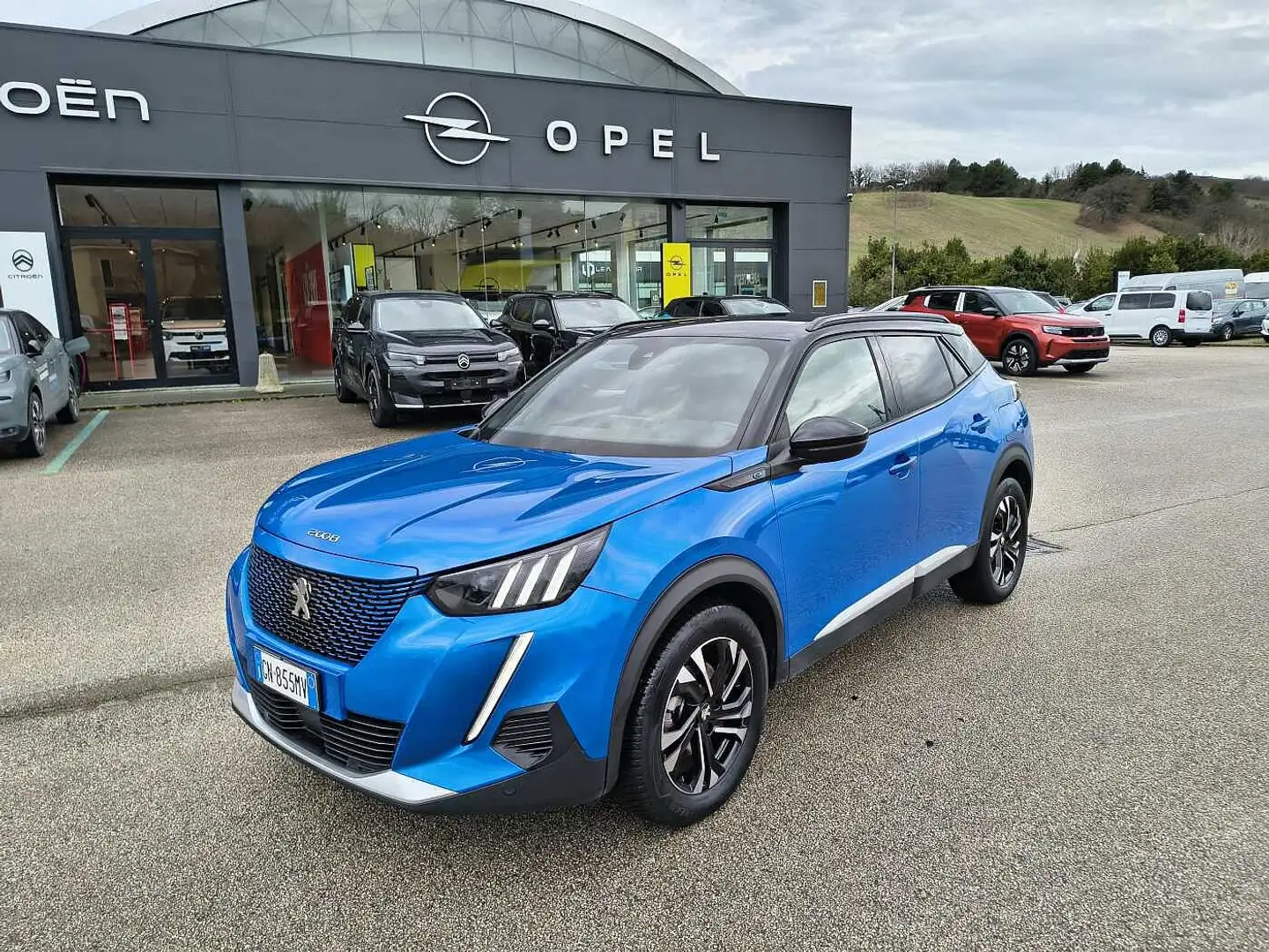 Peugeot 2008 2ª serie motore elettrico 136 CV GT Bleu - 1