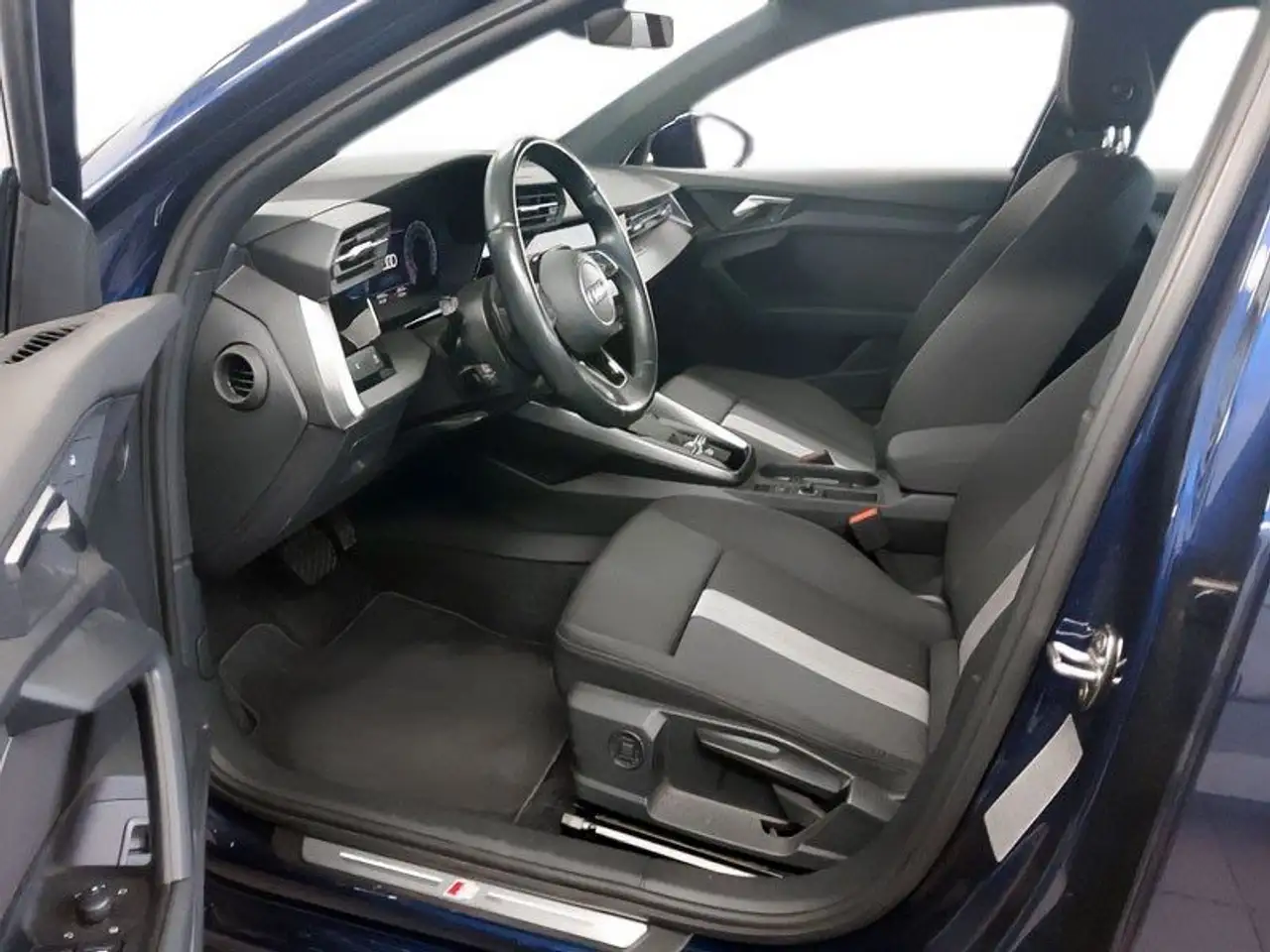 Audi A3 Limousine 35 TDI S line, миниатюра 11