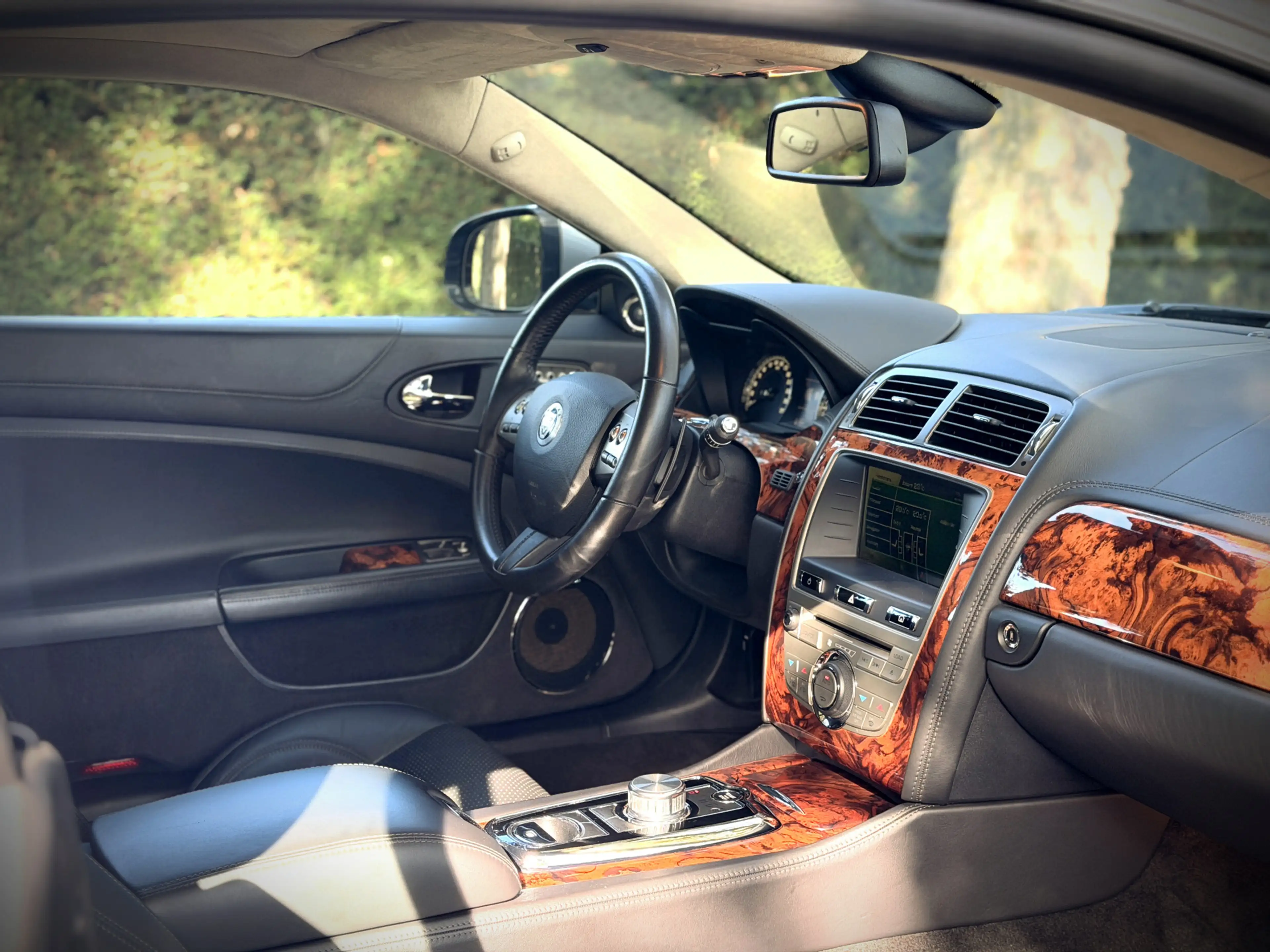 Jaguar XK 5.0 V8 Coupé Portfolio / YOUNGTIMER / 71.000KM / — photo 29