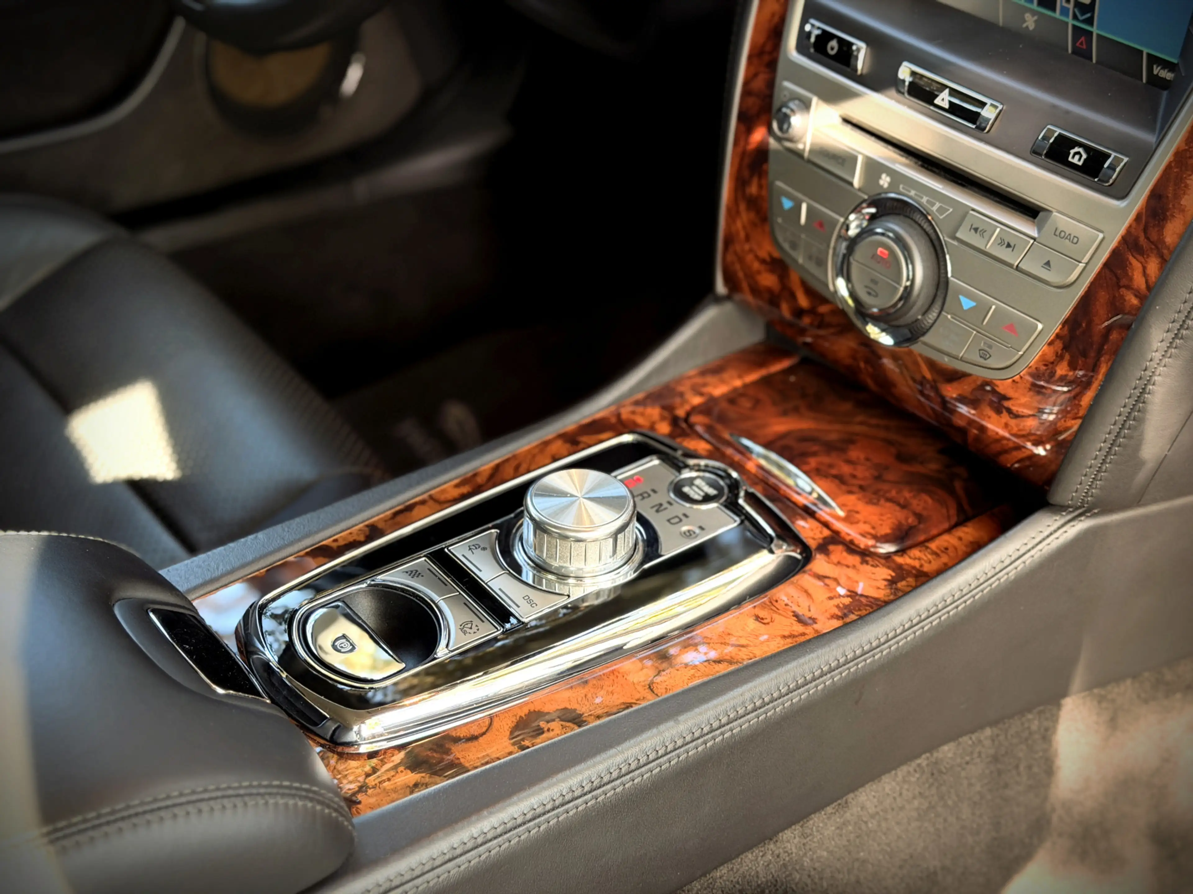 Jaguar XK 5.0 V8 Coupé Portfolio / YOUNGTIMER / 71.000KM / — photo 31