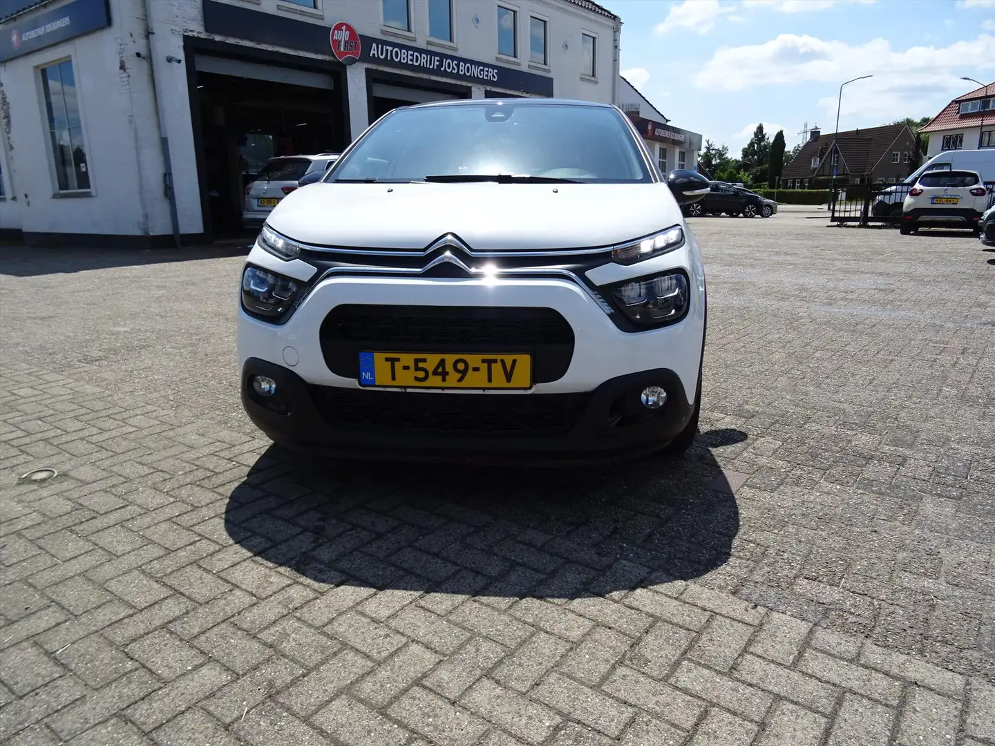 Citroen C3 1.2 PureTech 110pk S&amp;S EAT6 Shine Wit - 2