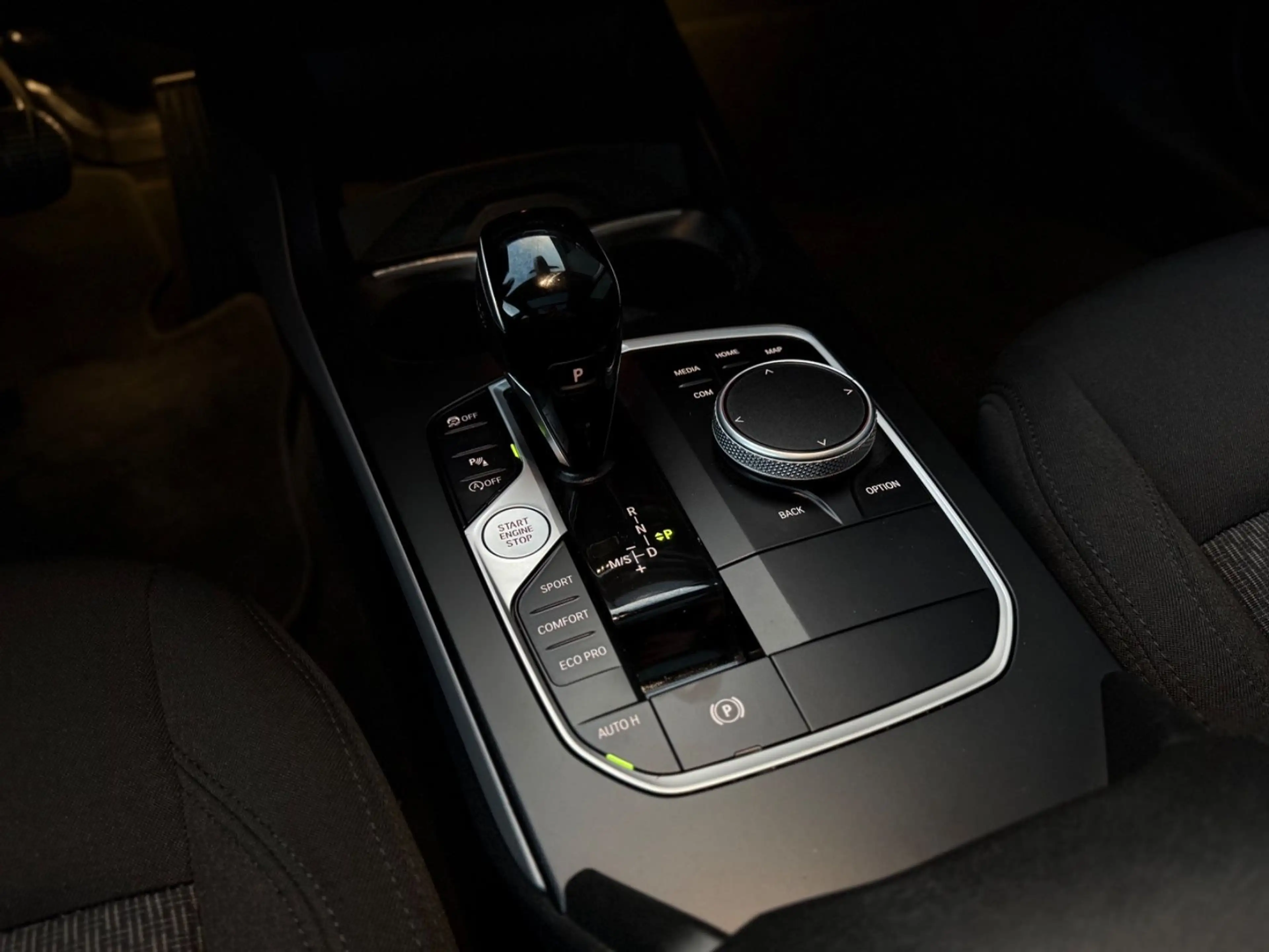 BMW 120 d xDrive Advantage*LED*Volldigital*Hi-Fi*Pano — photo 11