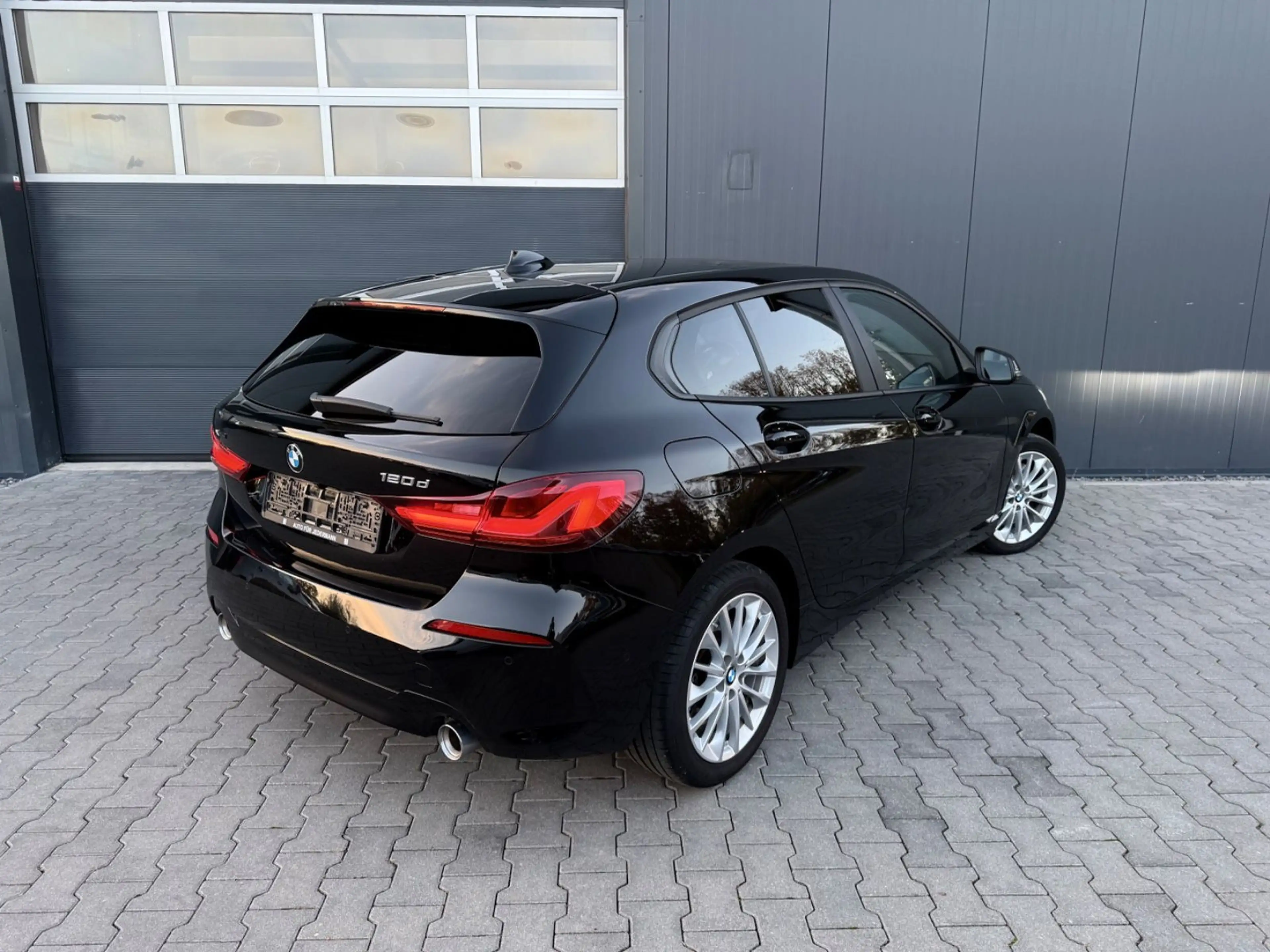 BMW 120 d xDrive Advantage*LED*Volldigital*Hi-Fi*Pano — photo 3