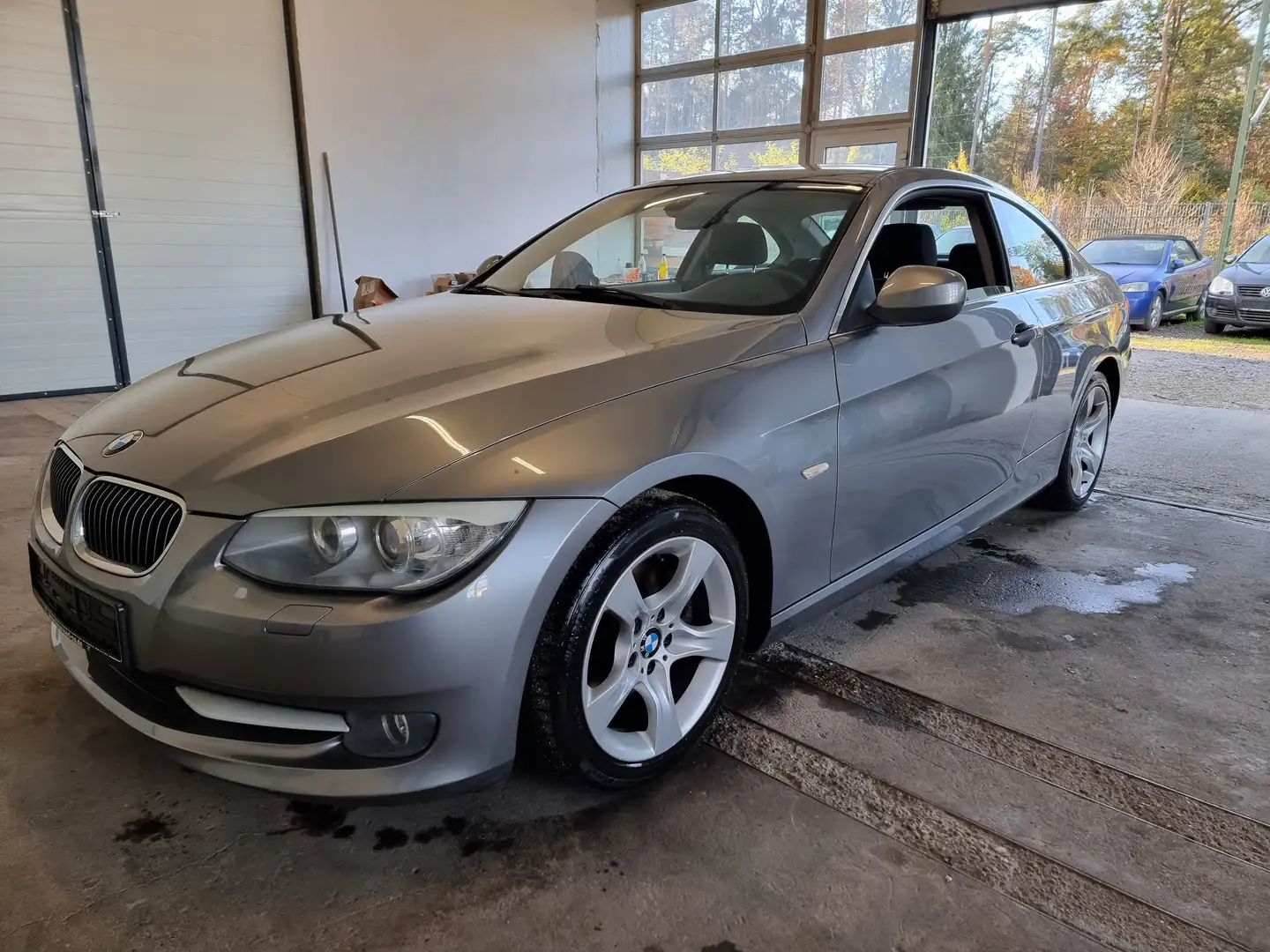 BMW 325 325i LCI Gris - 1