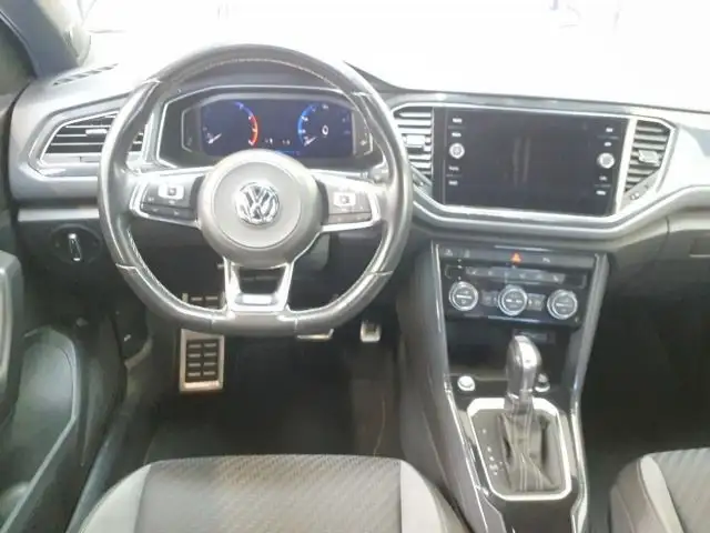 Volkswagen T-Roc view 6