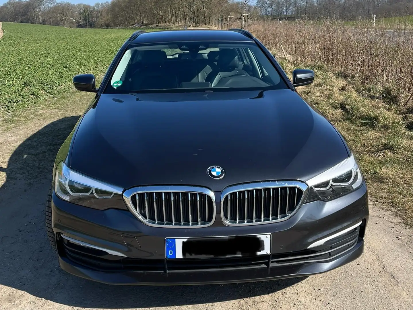 BMW 520 520d Touring Aut. Schwarz - 2