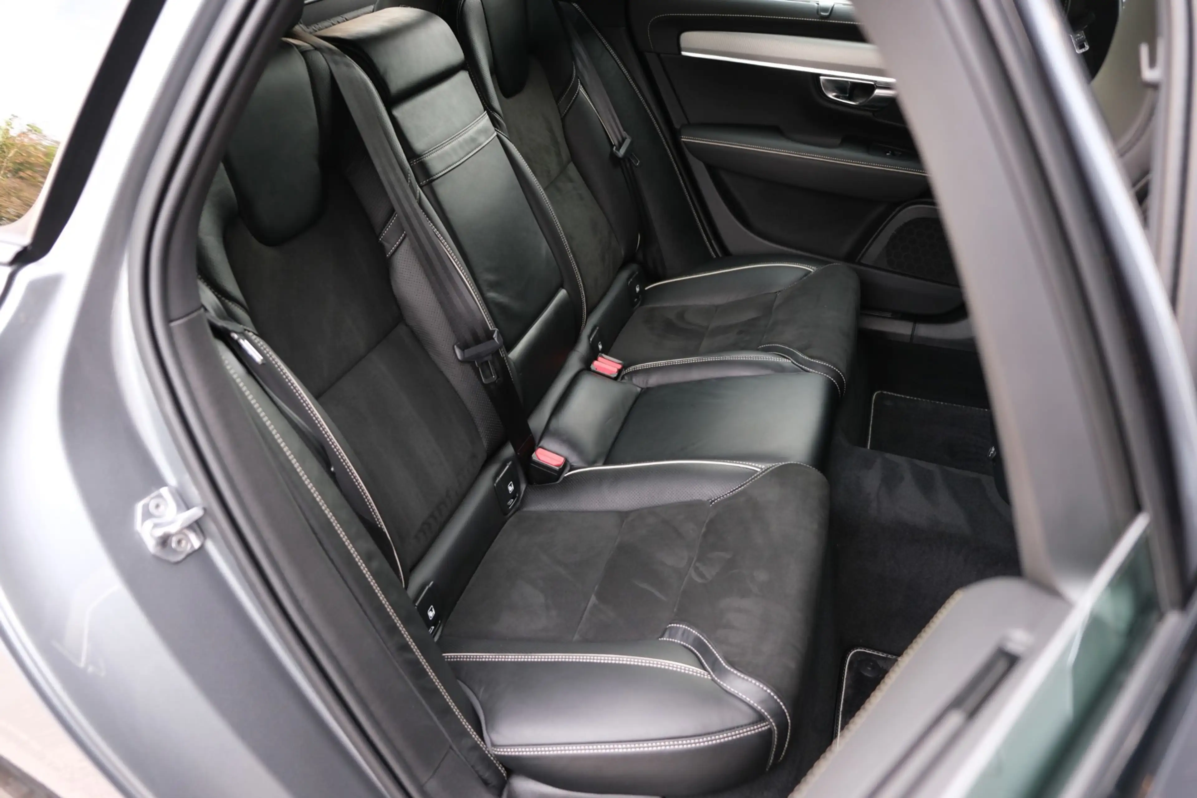 Volvo V90 2.0 T5 R-Design *59dkm* |Wegklapbare Trekhaak| Nie — photo 13