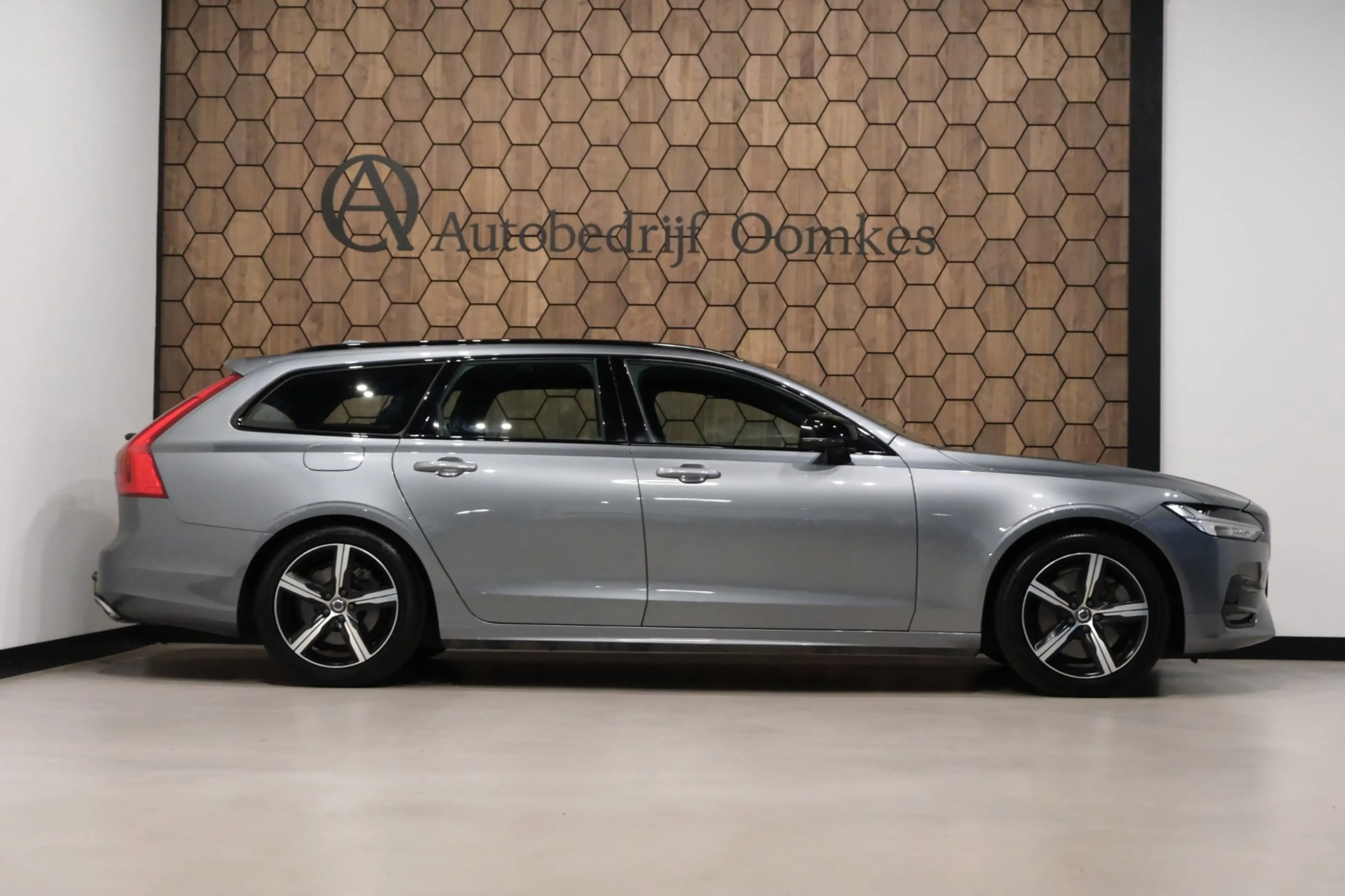 Volvo V90 2.0 T5 R-Design *59dkm* |Wegklapbare Trekhaak| Nie — photo 4