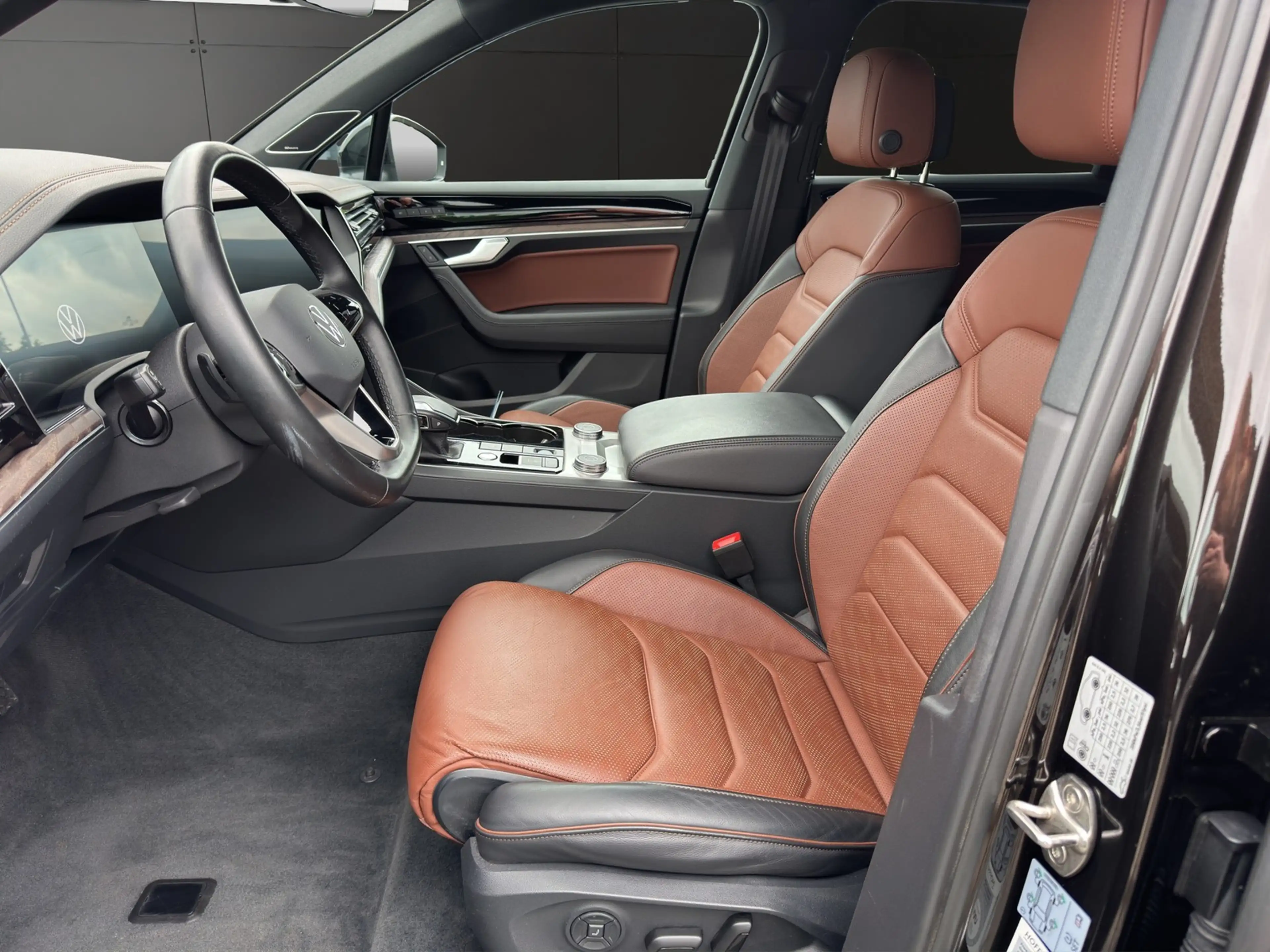Volkswagen Touareg 3.0TDI V6 4Motion Atmosphere AHK+NAVI — photo 7