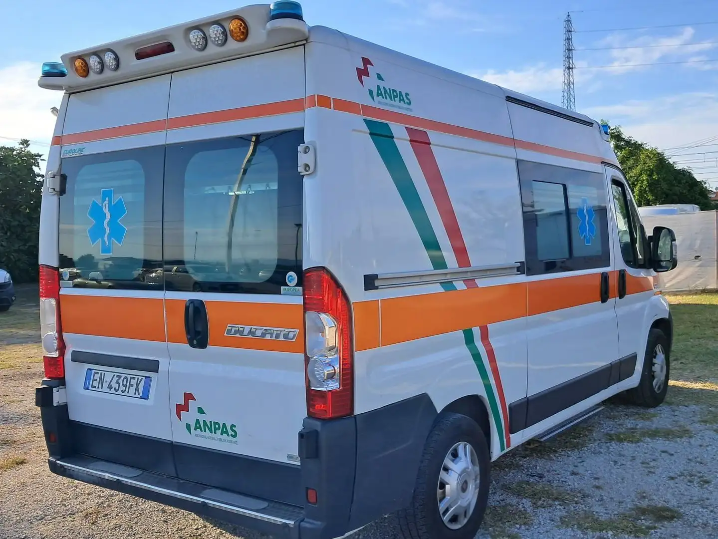 Fiat Ducato 2300 MJET 150Cv Ambulanza Blanco - 2